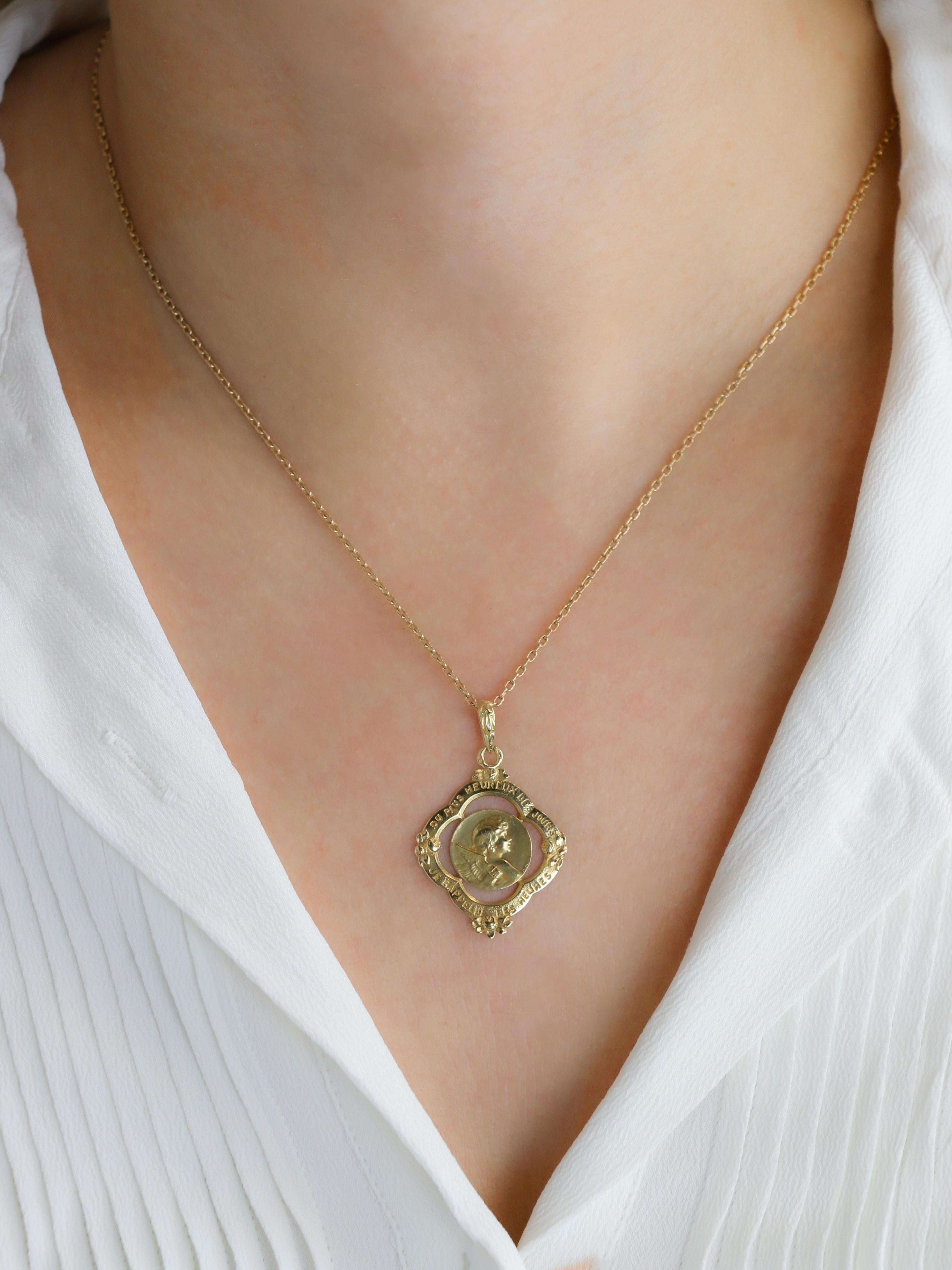 AUGIS Médaille Art Nouveau "Du plus heureux des jours je rappelle les heures"