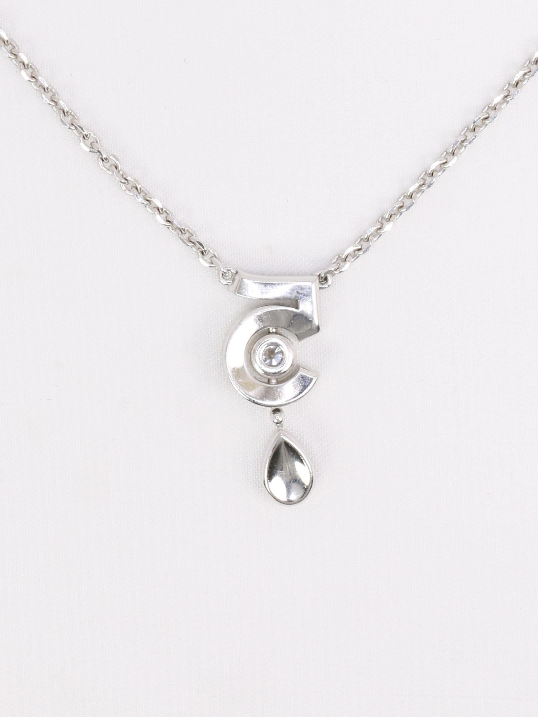 CHANEL Collier Eternal 5 or blanc diamants