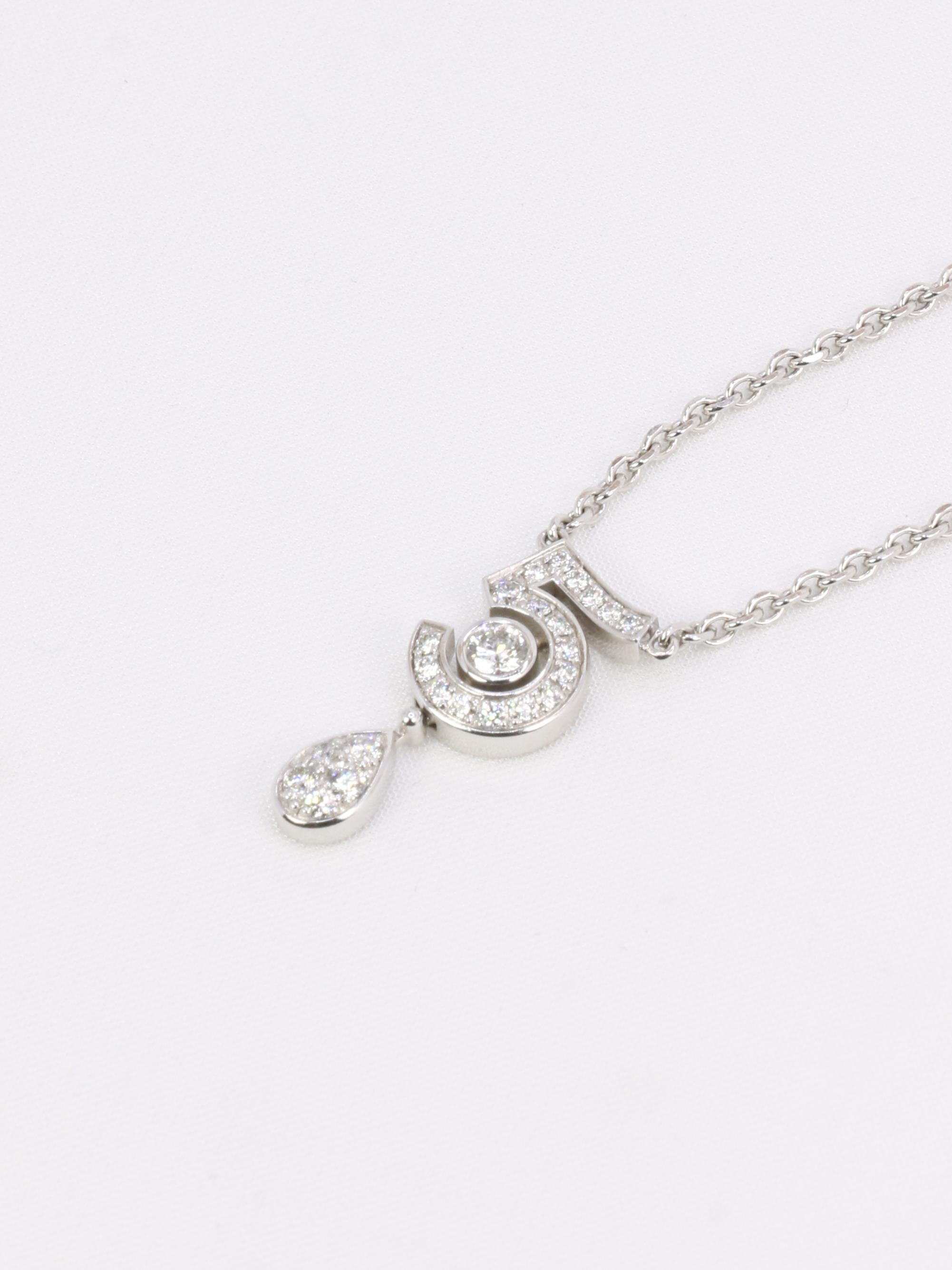 CHANEL Collier Eternal 5 or blanc diamants