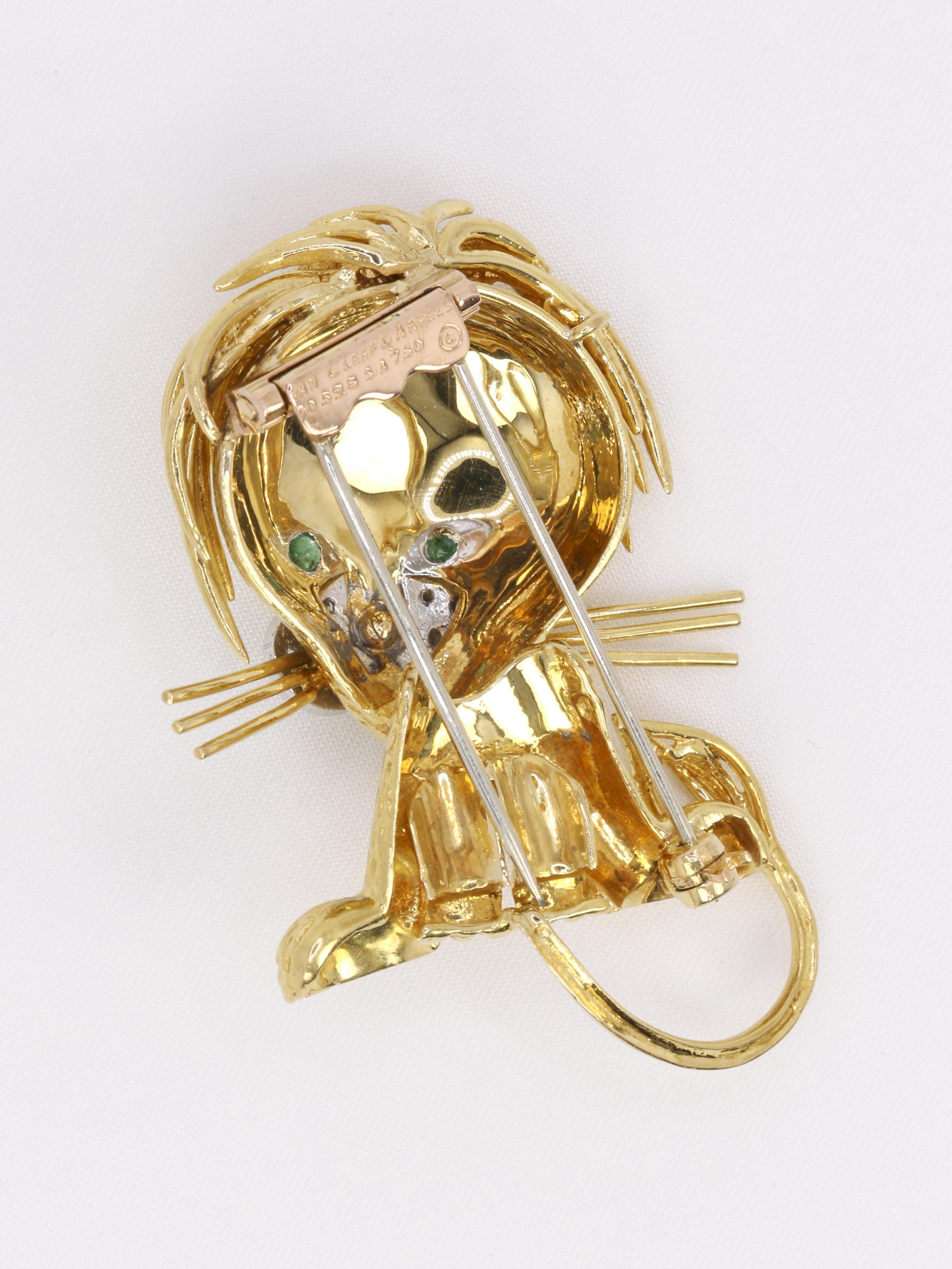VAN CLEEF & ARPELS Broche Lion ébouriffé or diamants émeraudes