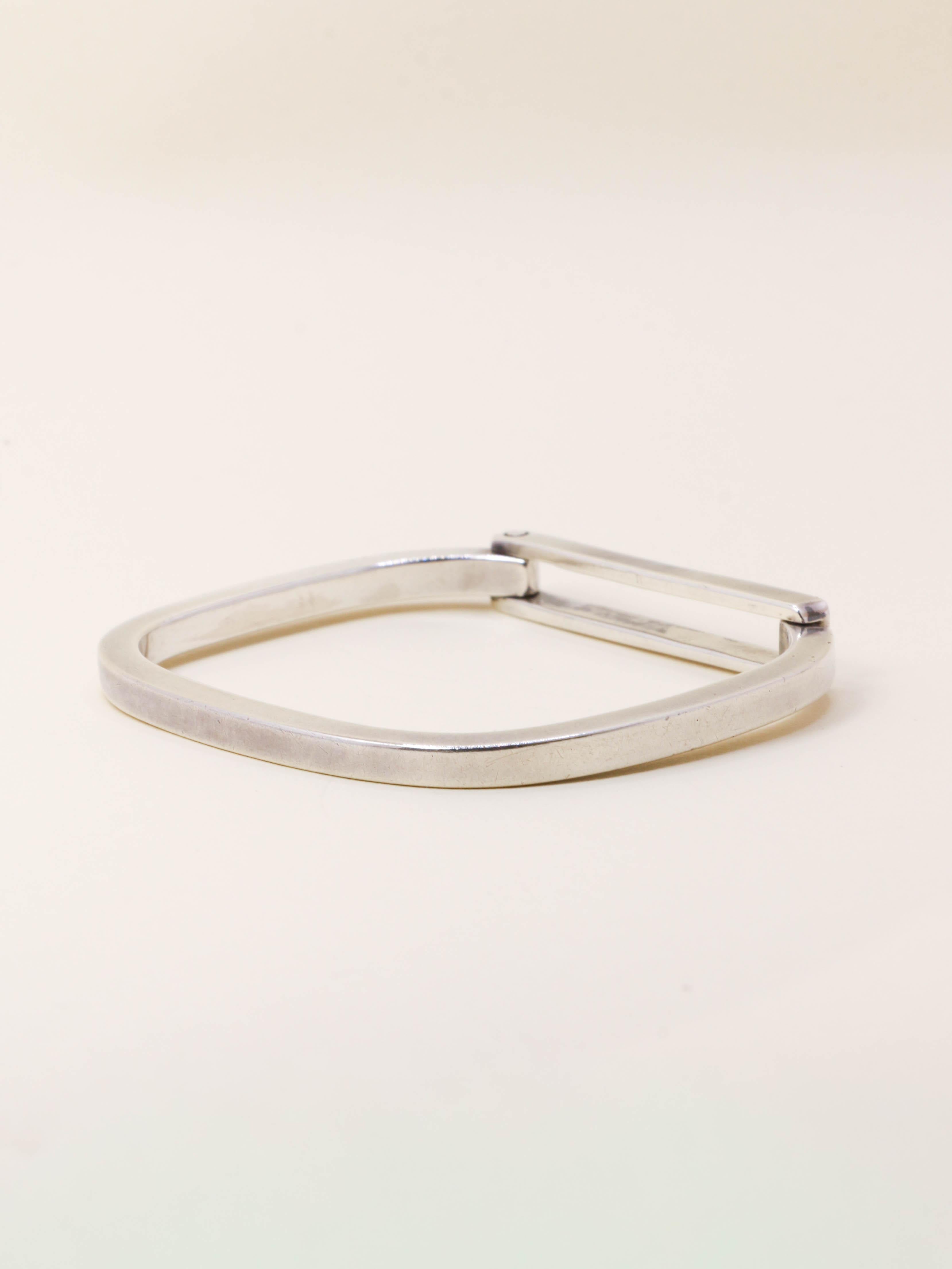 JACOB Bracelet jonc carré en argent