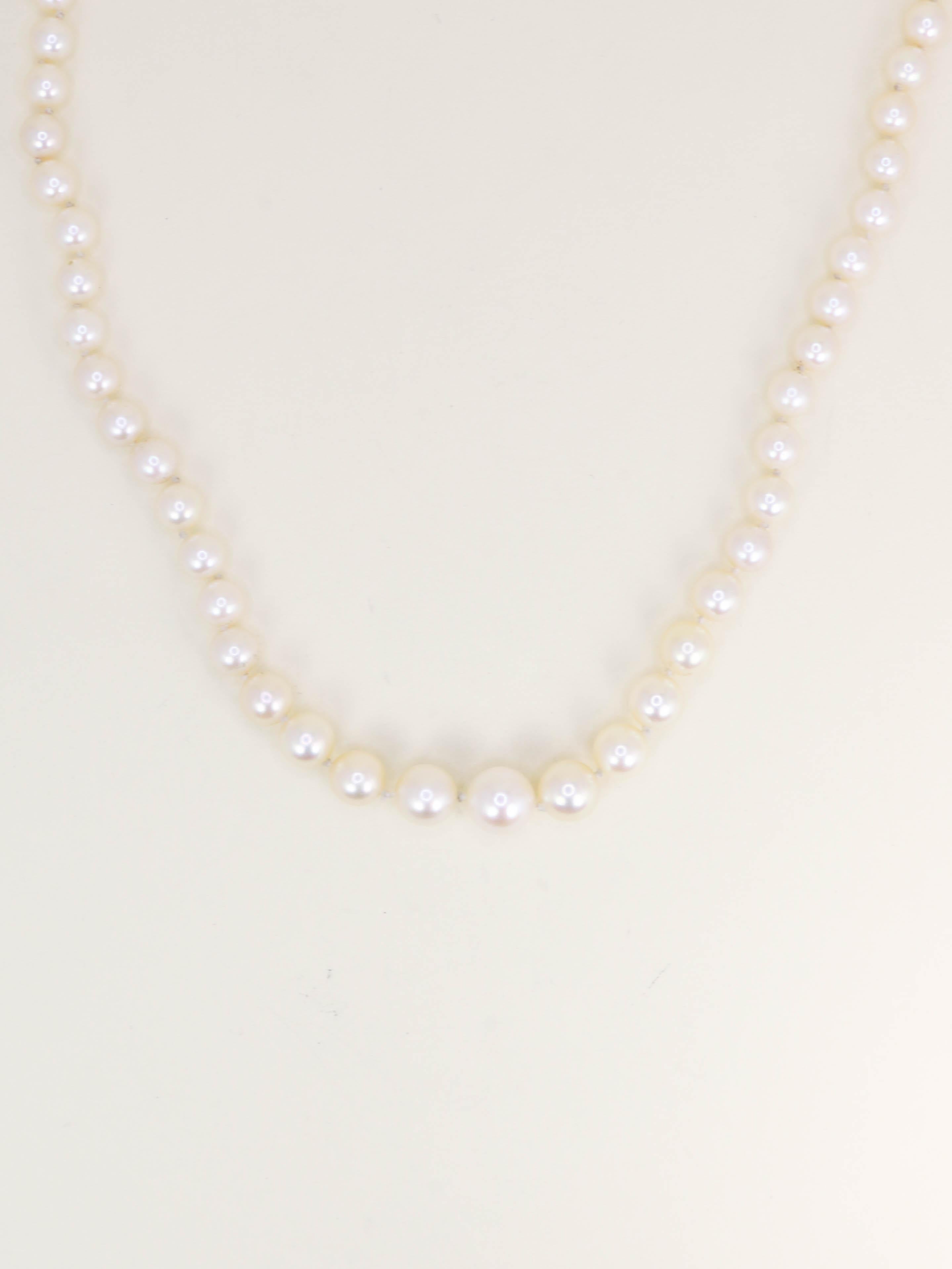 BOUCHERON Collier de perles de culture