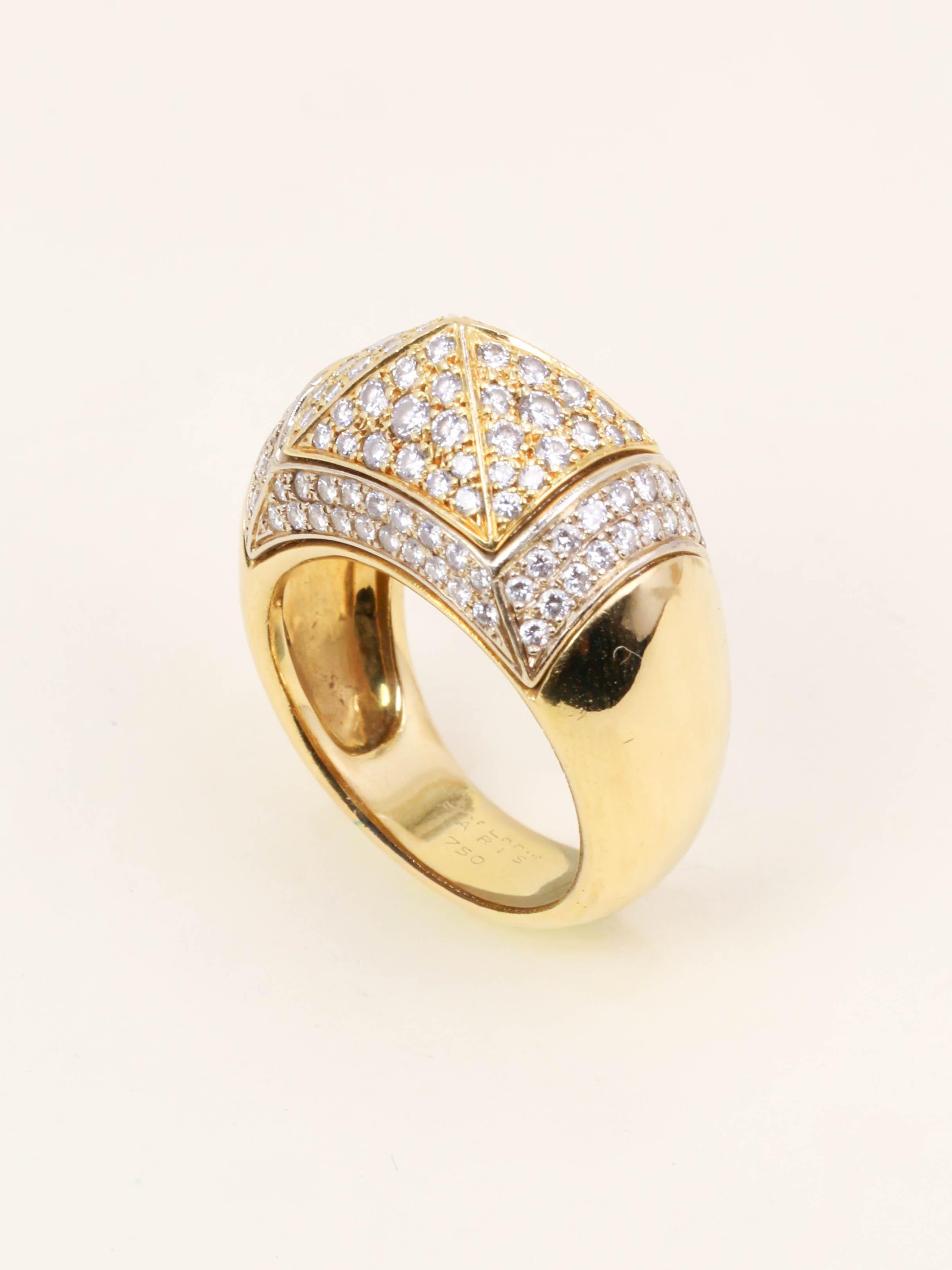 OJ PERRIN Bague pyramide or jaune diamants