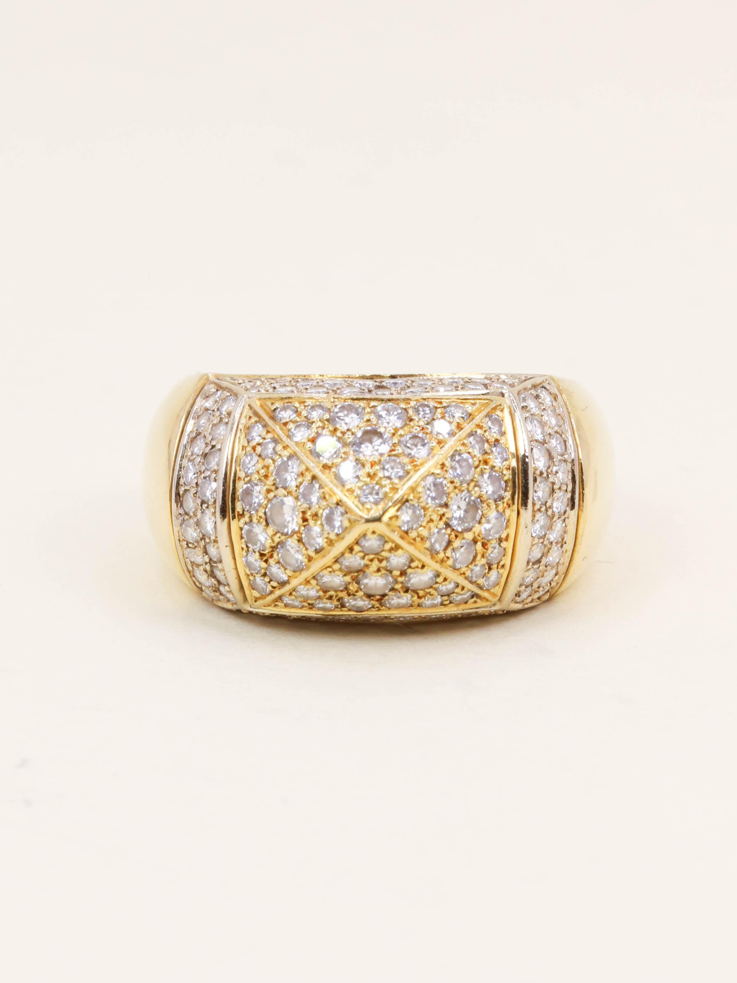 OJ PERRIN Bague pyramide or jaune diamants