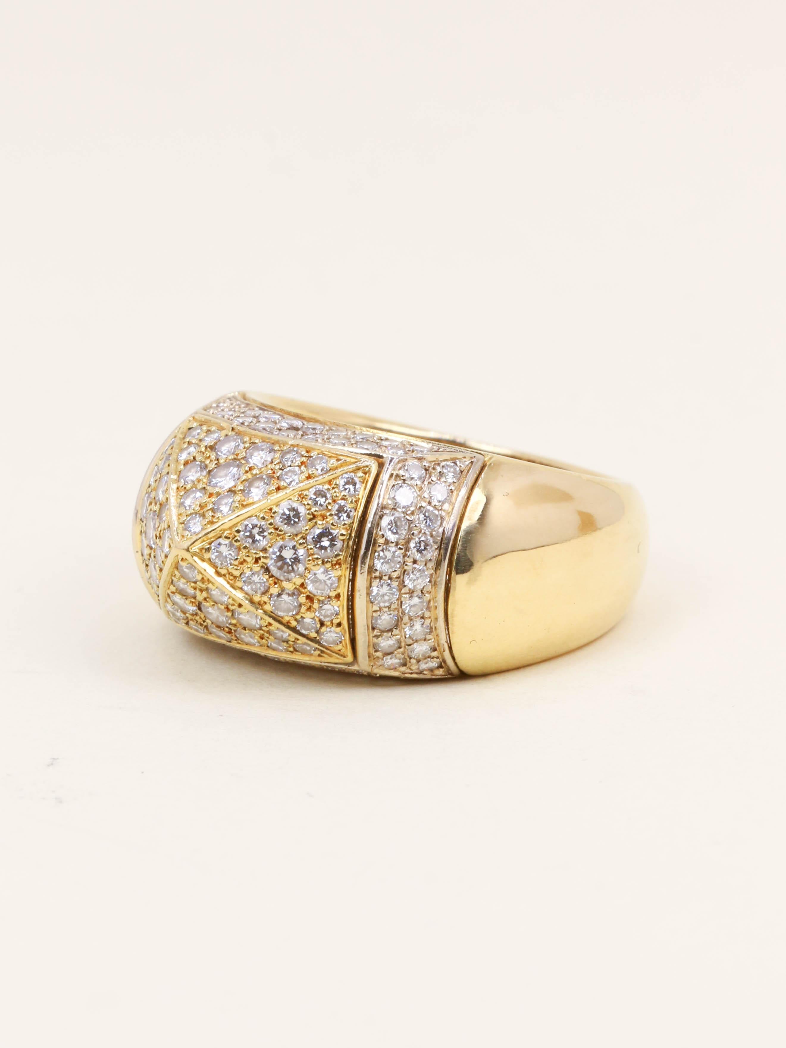 OJ PERRIN Bague pyramide or jaune diamants