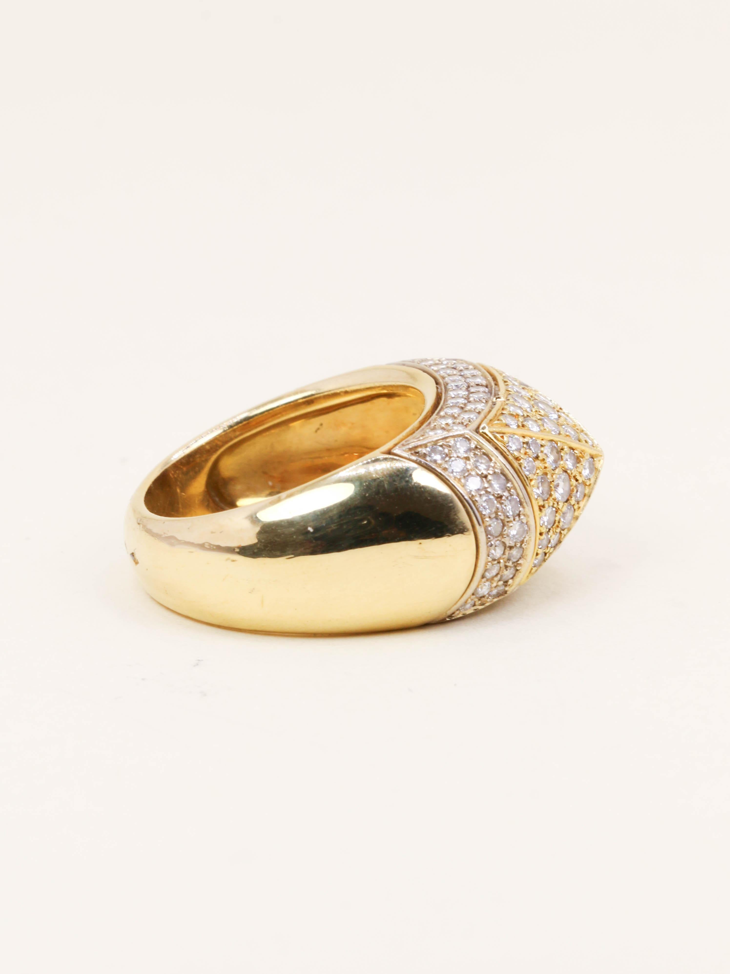 OJ PERRIN Bague pyramide or jaune diamants