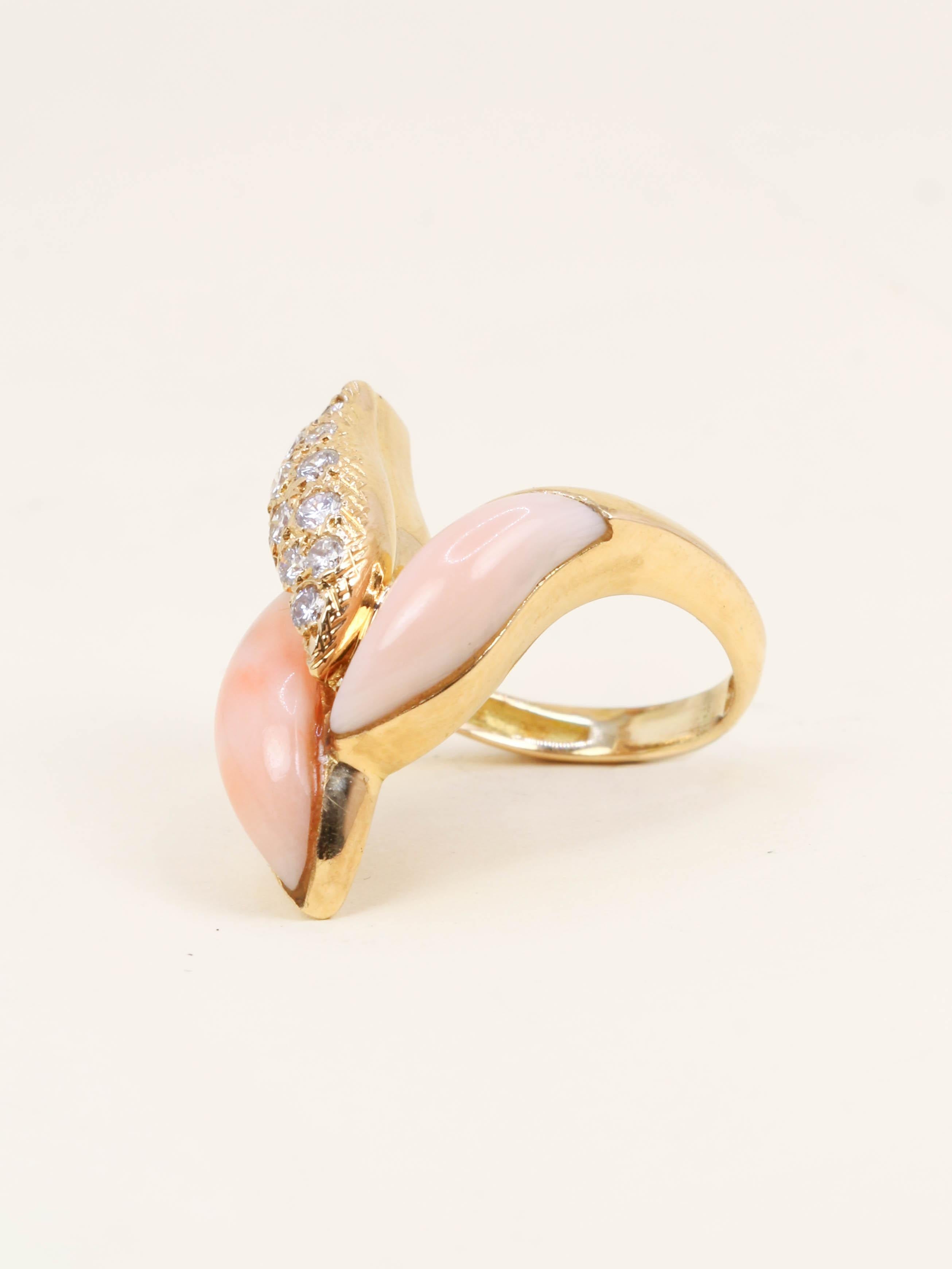 Bague or jaune corail peau d'ange diamants