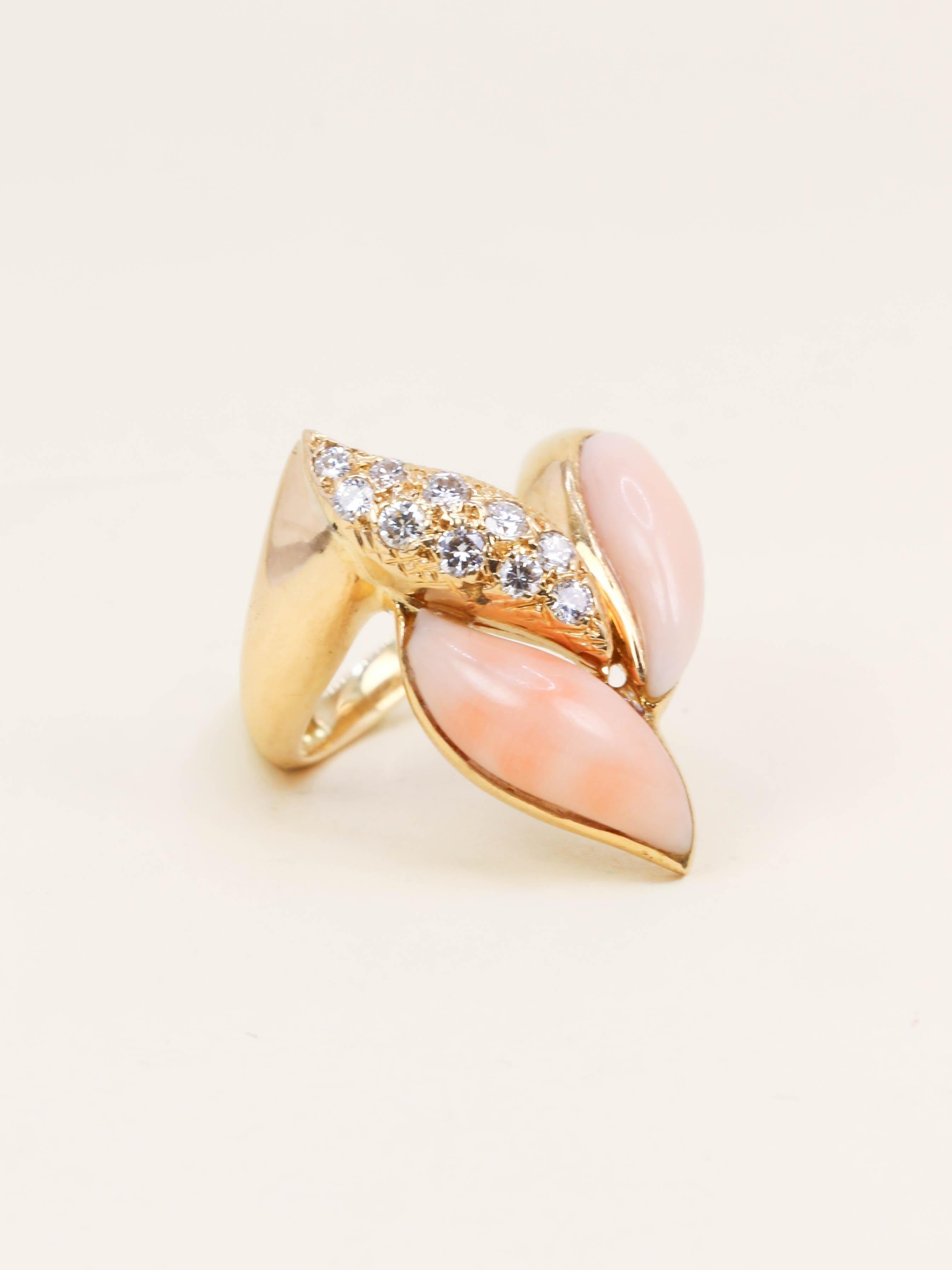 Bague or jaune corail peau d'ange diamants