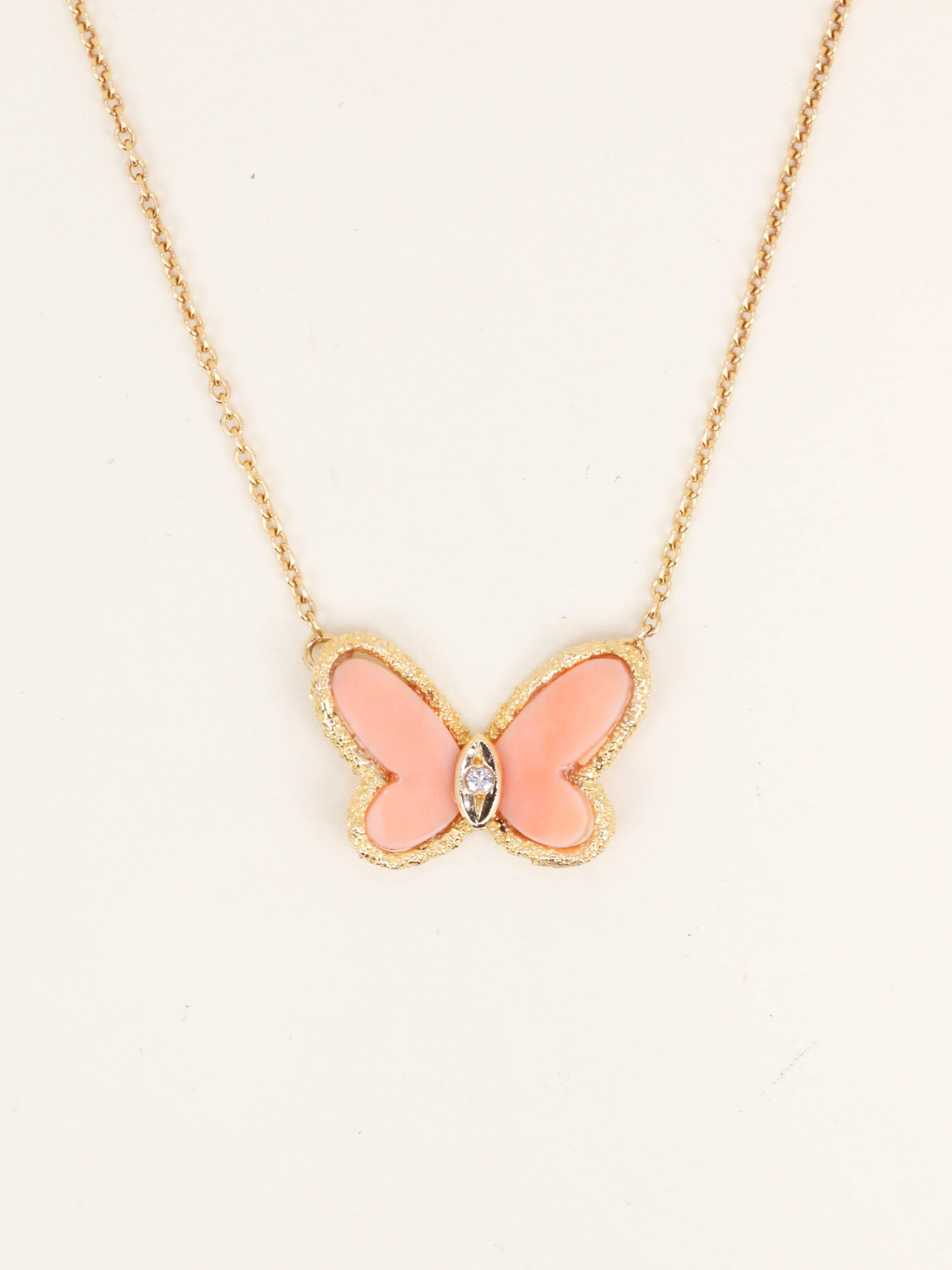 VAN CLEEF & ARPELS Collier Alhambra Papillon Corail - 1976