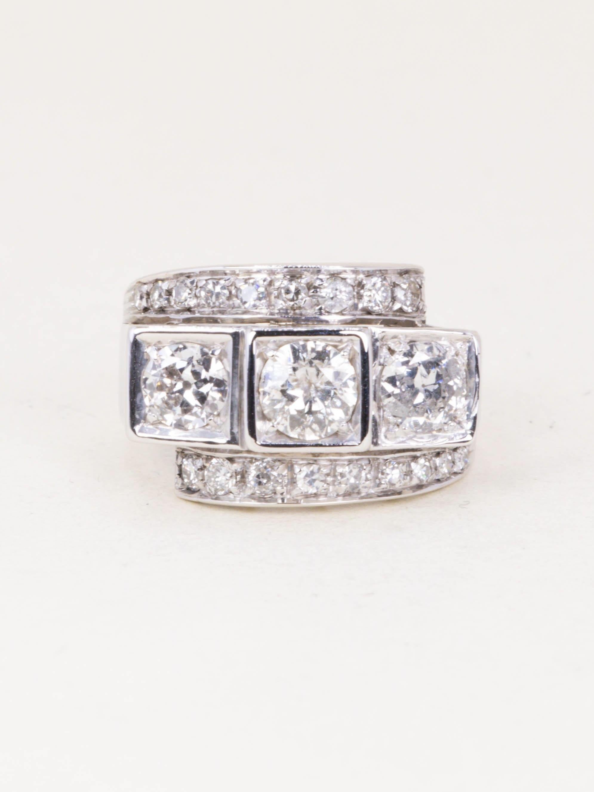 Bague géométrique or blanc diamants