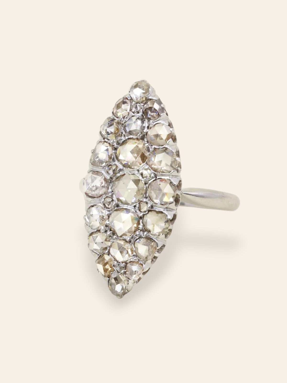 Bague marquise or blanc diamants taille rose