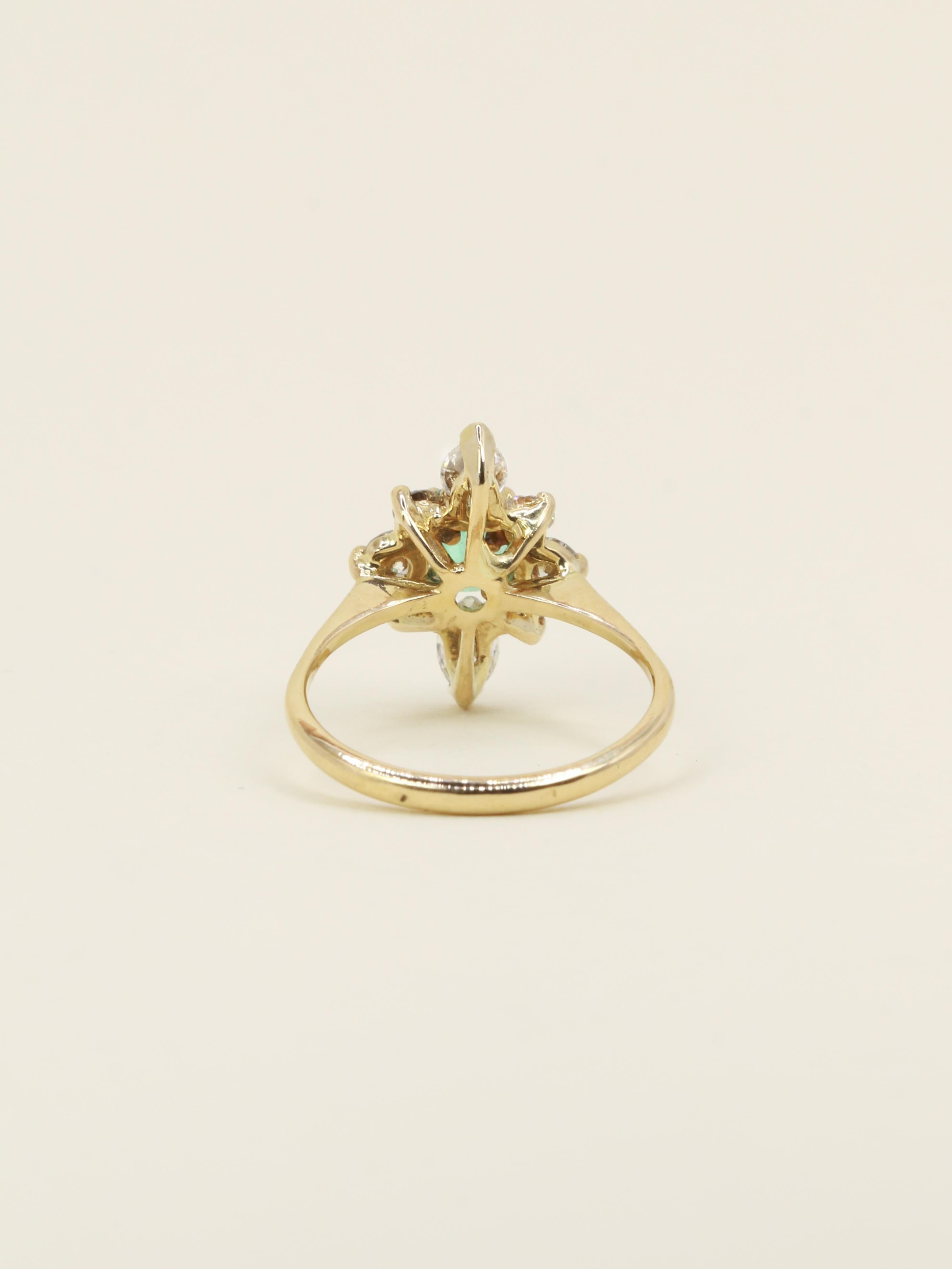 Bague marquise or jaune émeraude ovale diamants