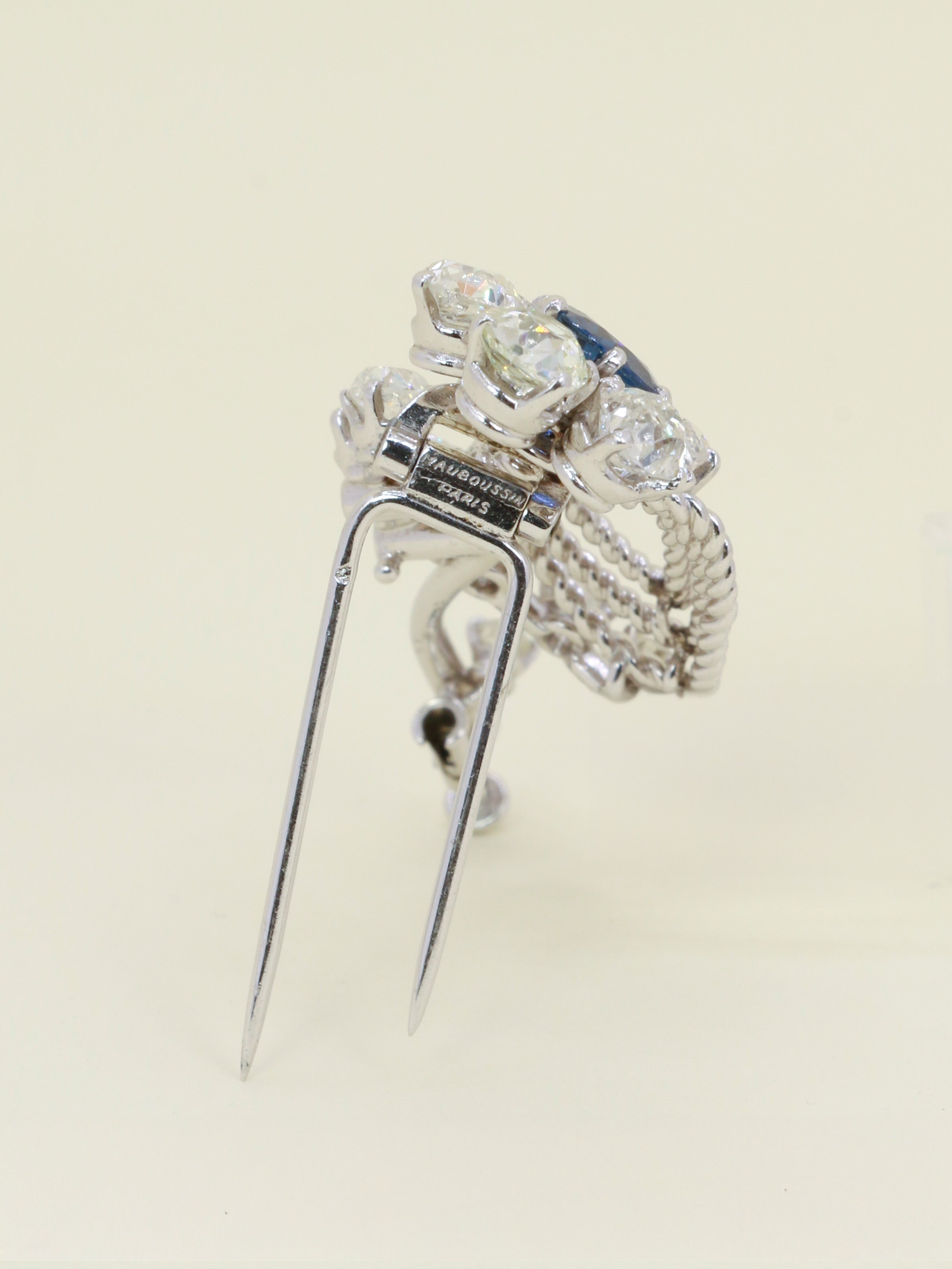 MAUBOUSSIN Broche or blanc saphir diamants taille ancienne