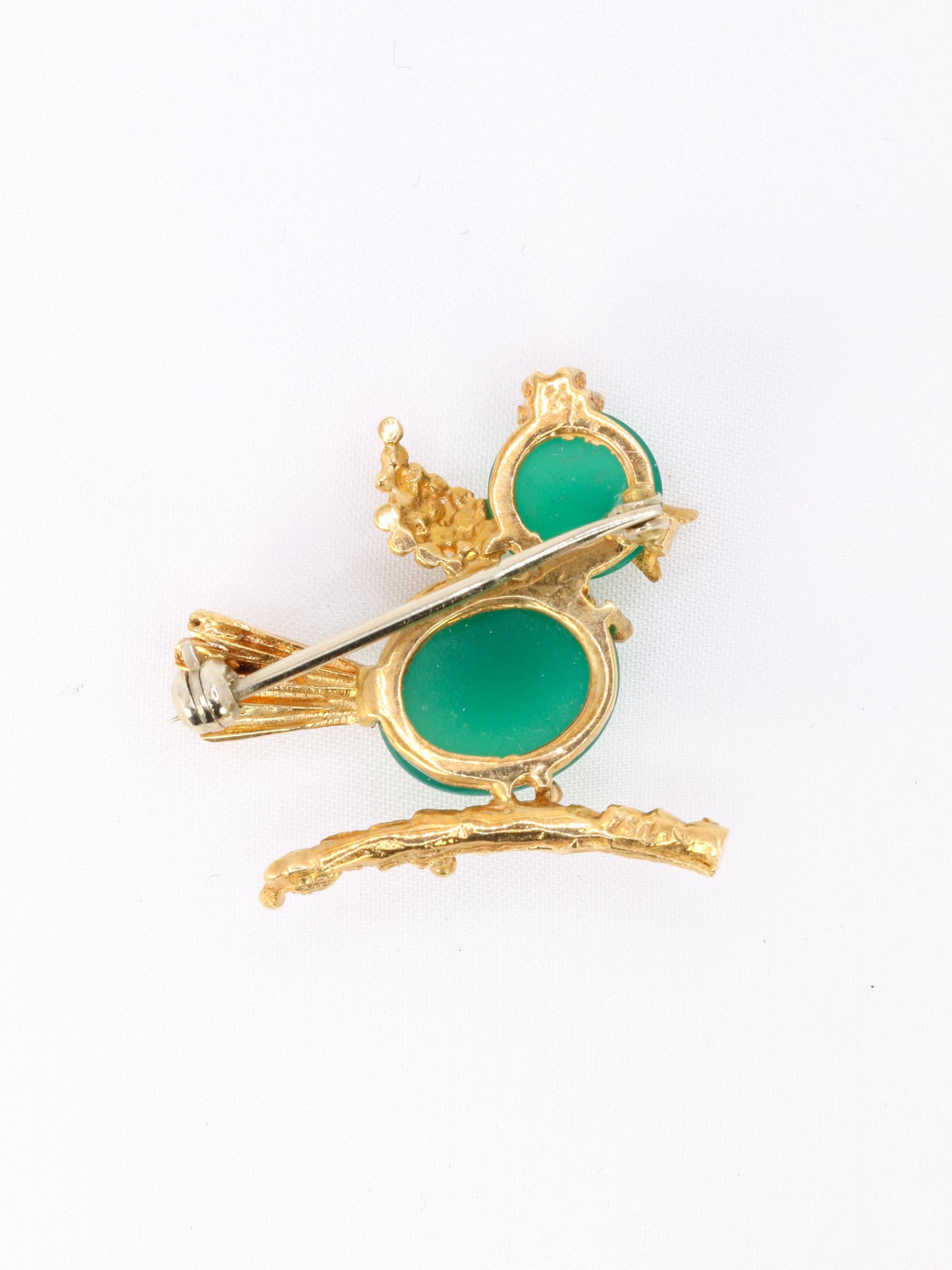 Broche oiseau vintage or jaune chrysoprase rubis