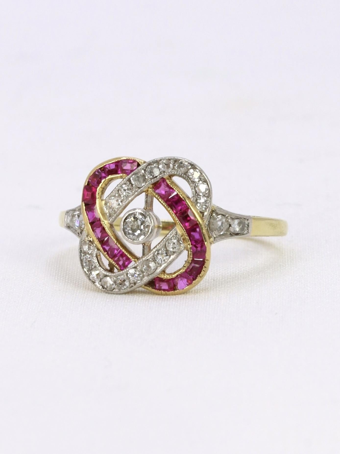 Bague Belle Epoque or jaune diamants rubis calibres