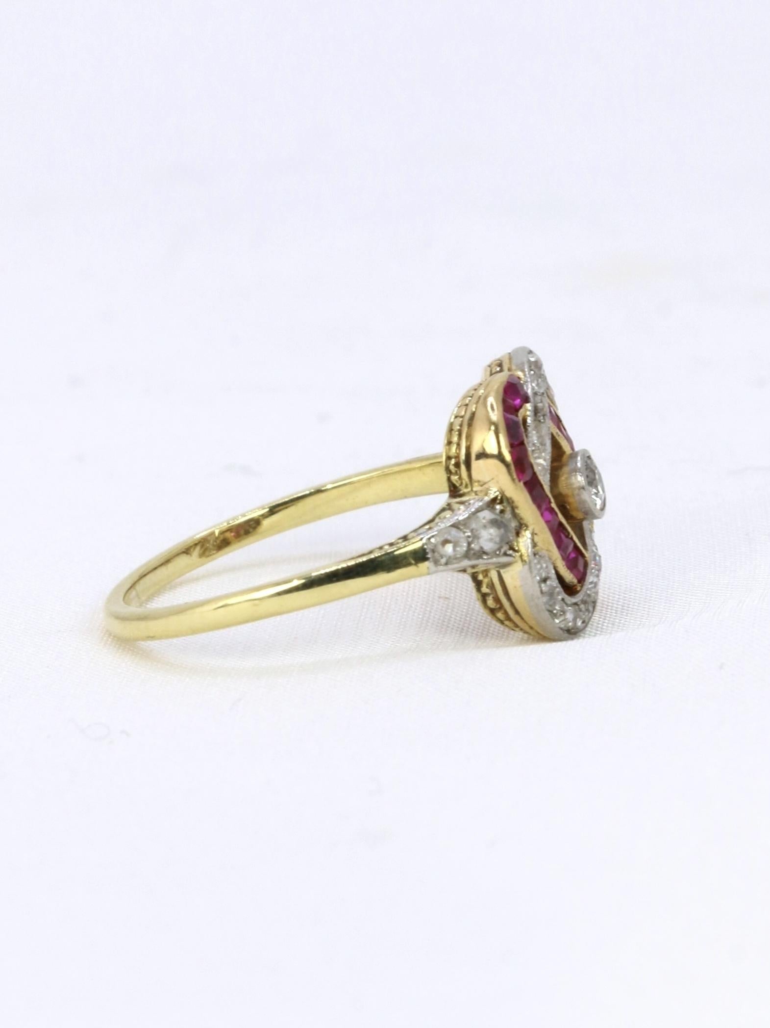 Bague Belle Epoque or jaune diamants rubis calibres