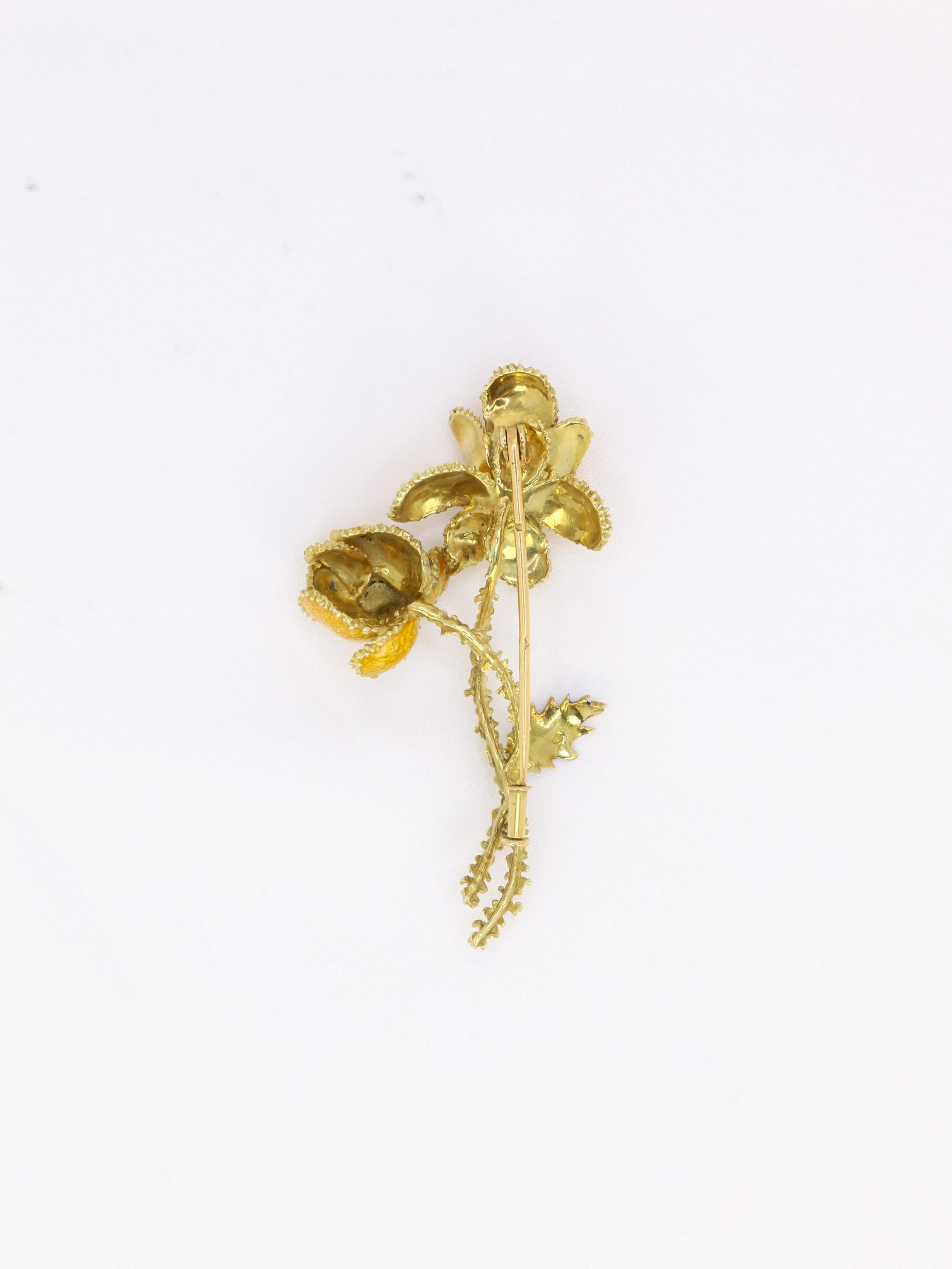 Broche fleur années 70 or jaune émail