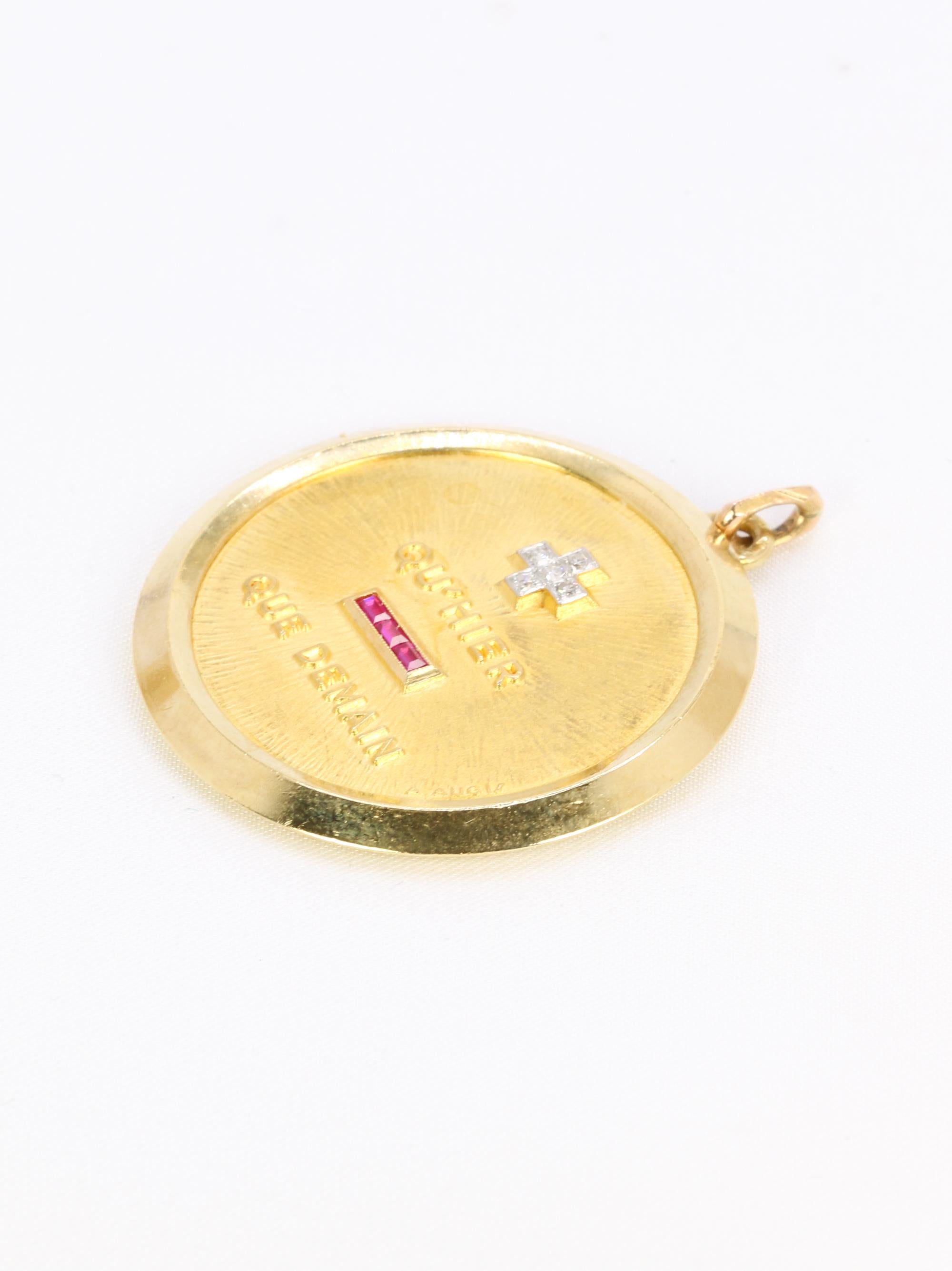 Medaille Amour Augis JUMBO Plus qu'hier moins que demain or jaune diamants rubis