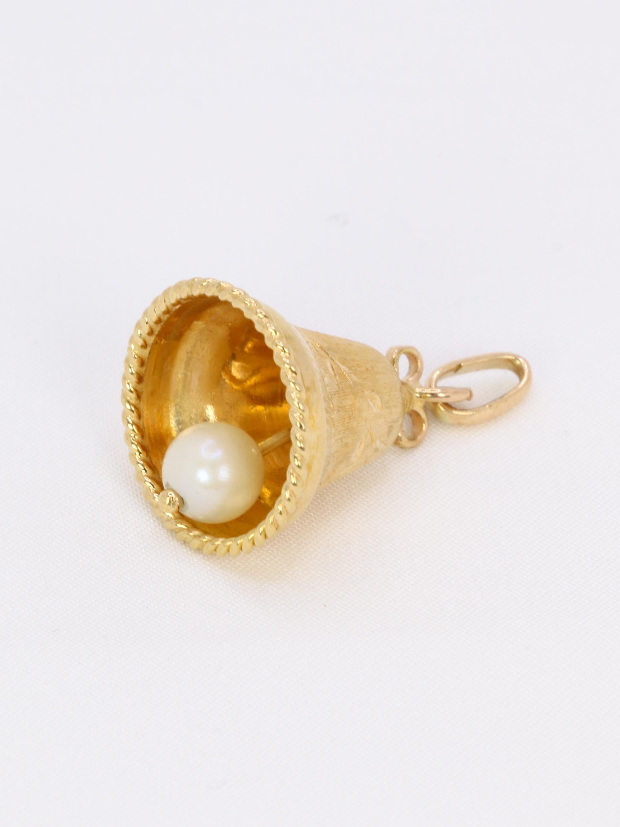 Pendentif charms vintage cloche or jaune perle