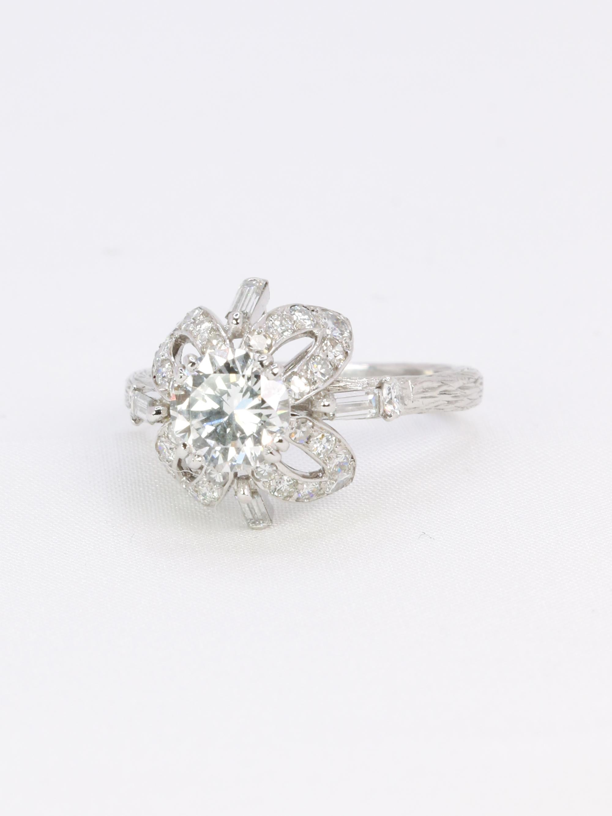 STERLE Bague solitaire platine diamant rond 1.11 carat