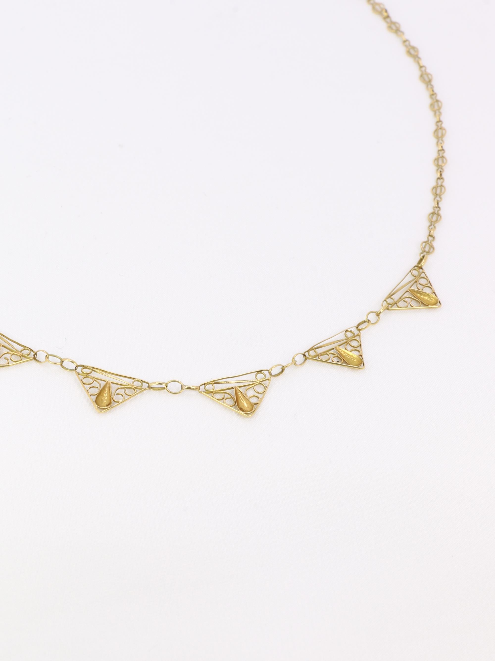 Collier draperie Art Nouveau or jaune filigrane
