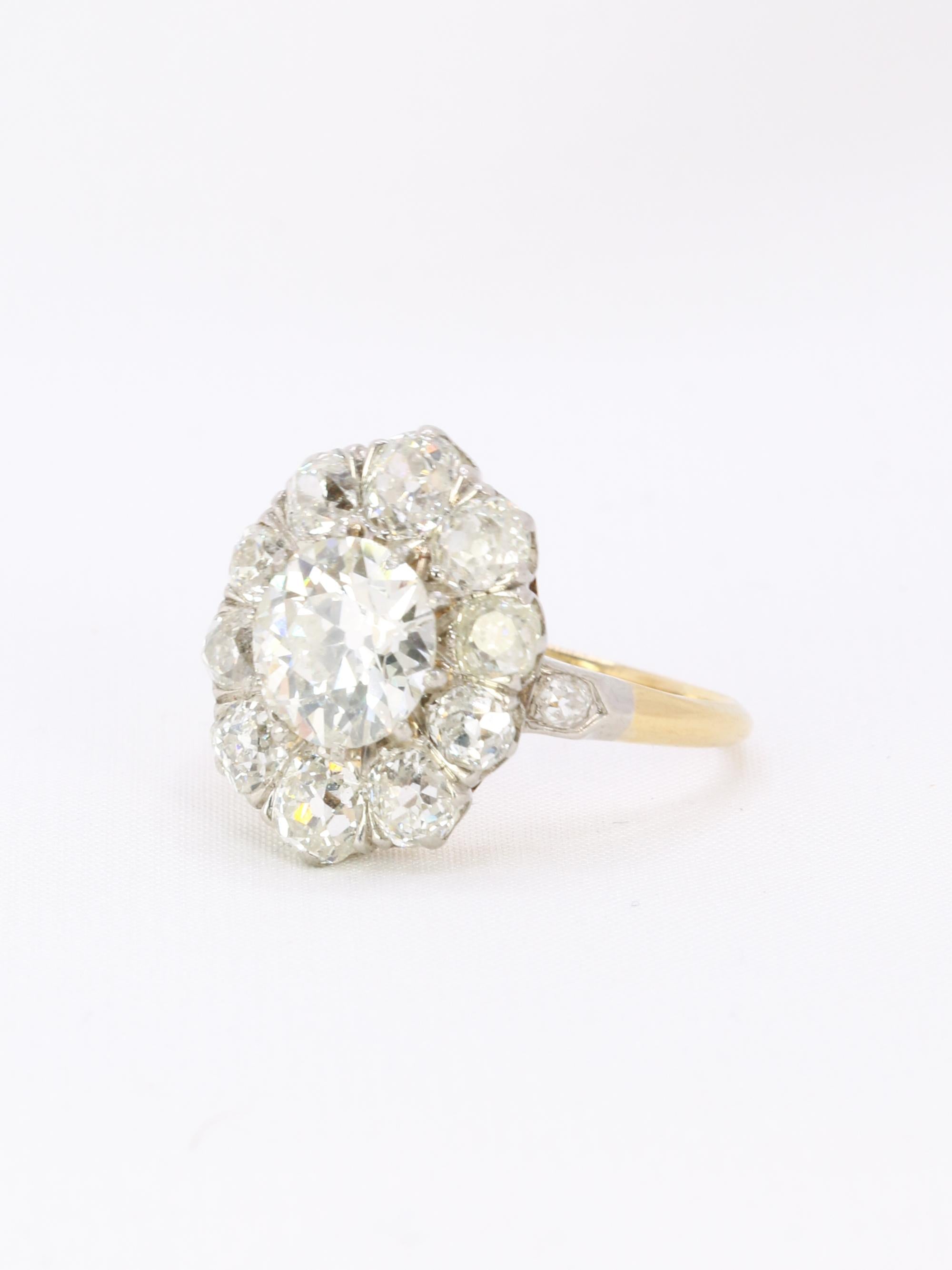 Bague marguerite ancienne diamants taille ancienne 3 carats