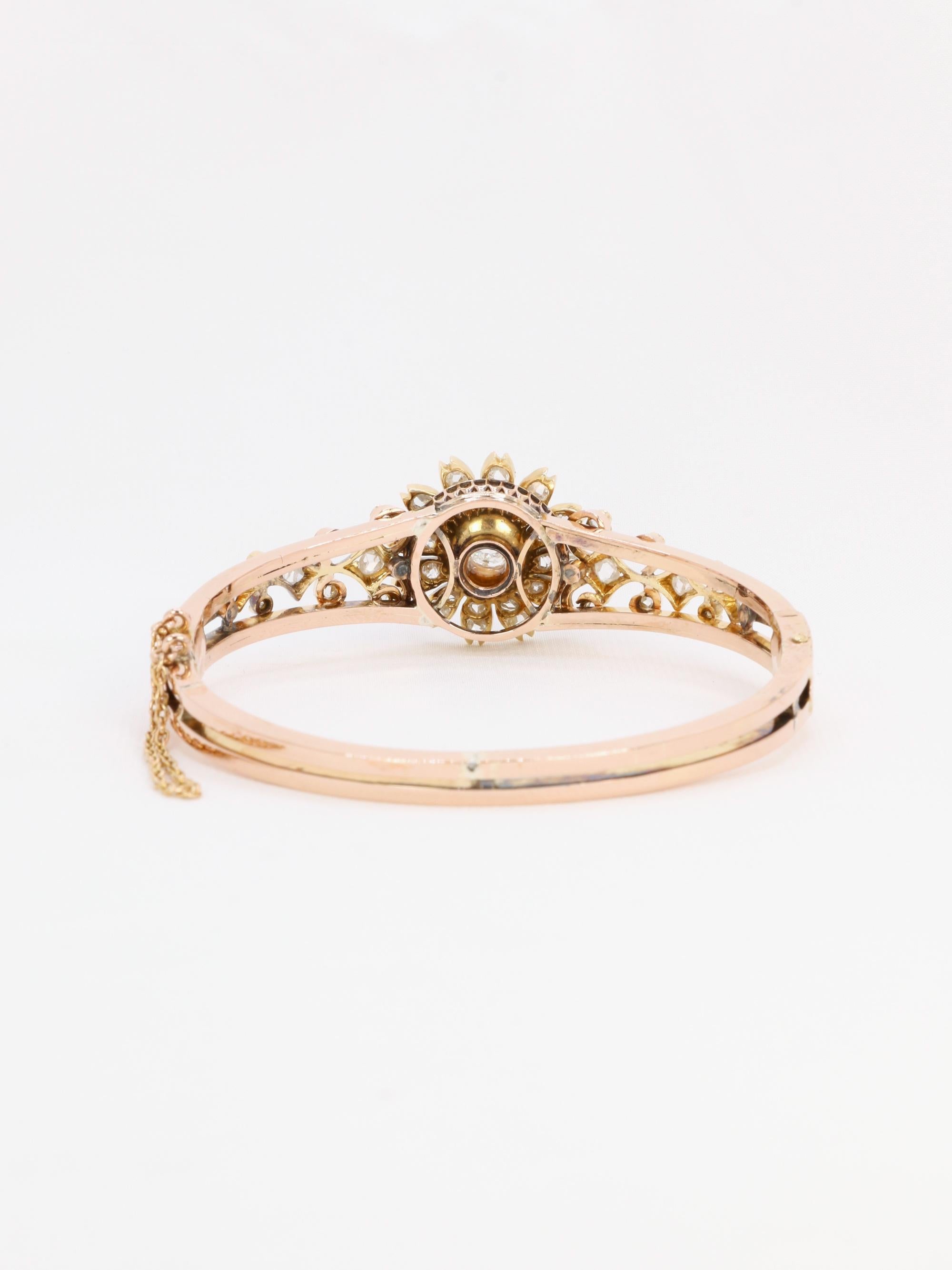 Bracelet Napoléon III fleur mobile or rose diamants taille ancienne