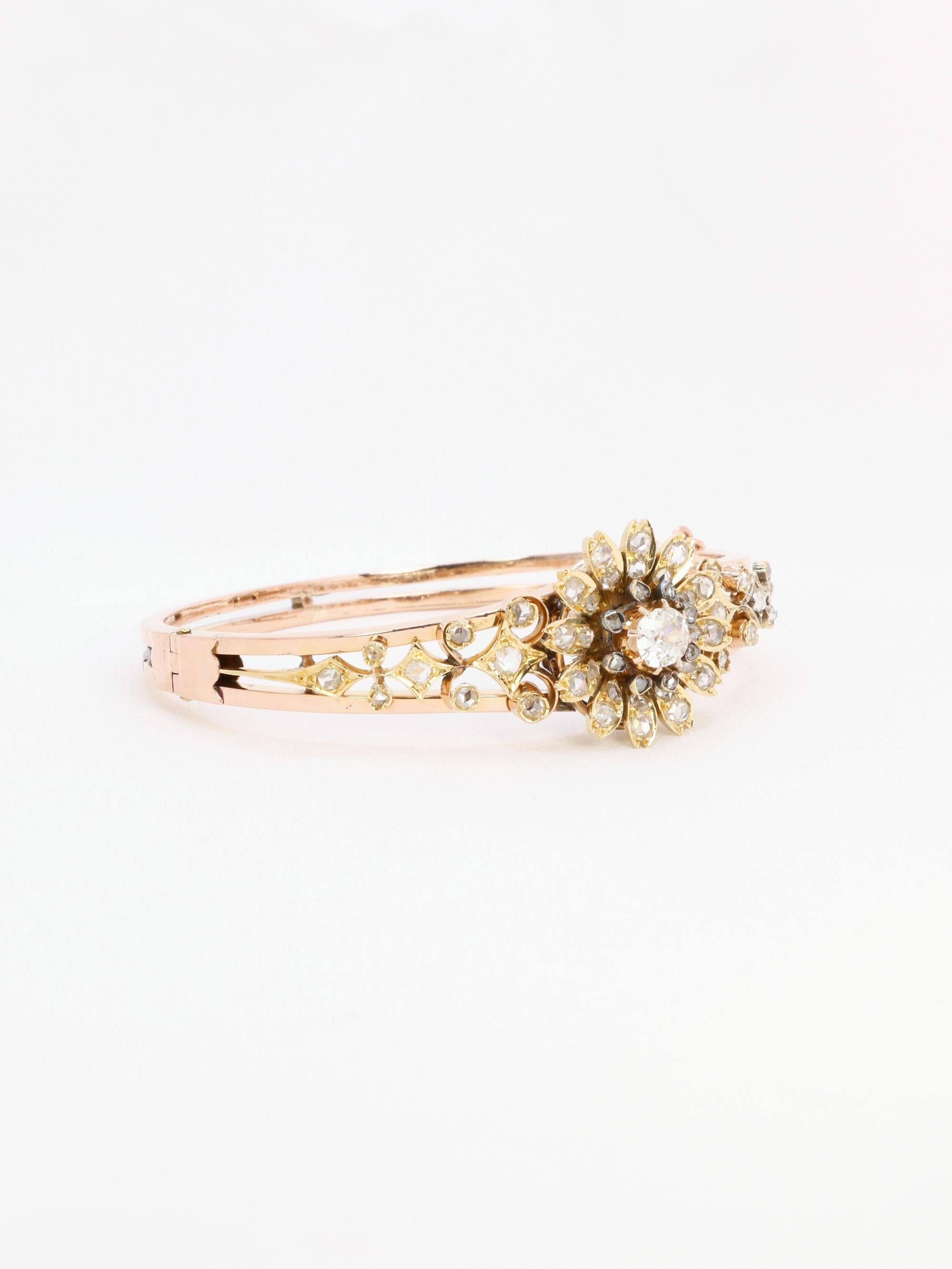 Bracelet Napoléon III fleur mobile or rose diamants taille ancienne