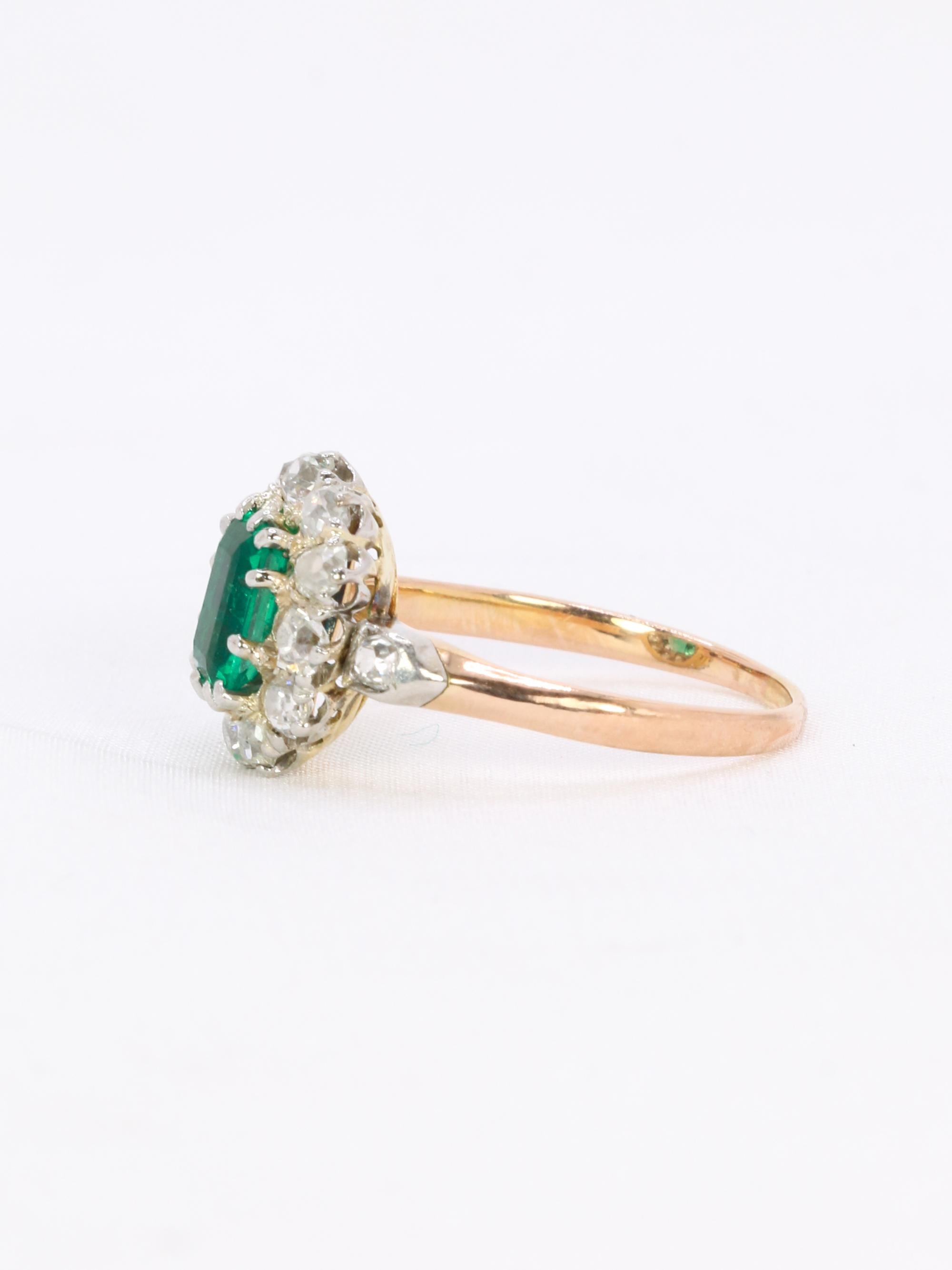 Bague marguerite ancienne or rose émeraude colombienne diamants