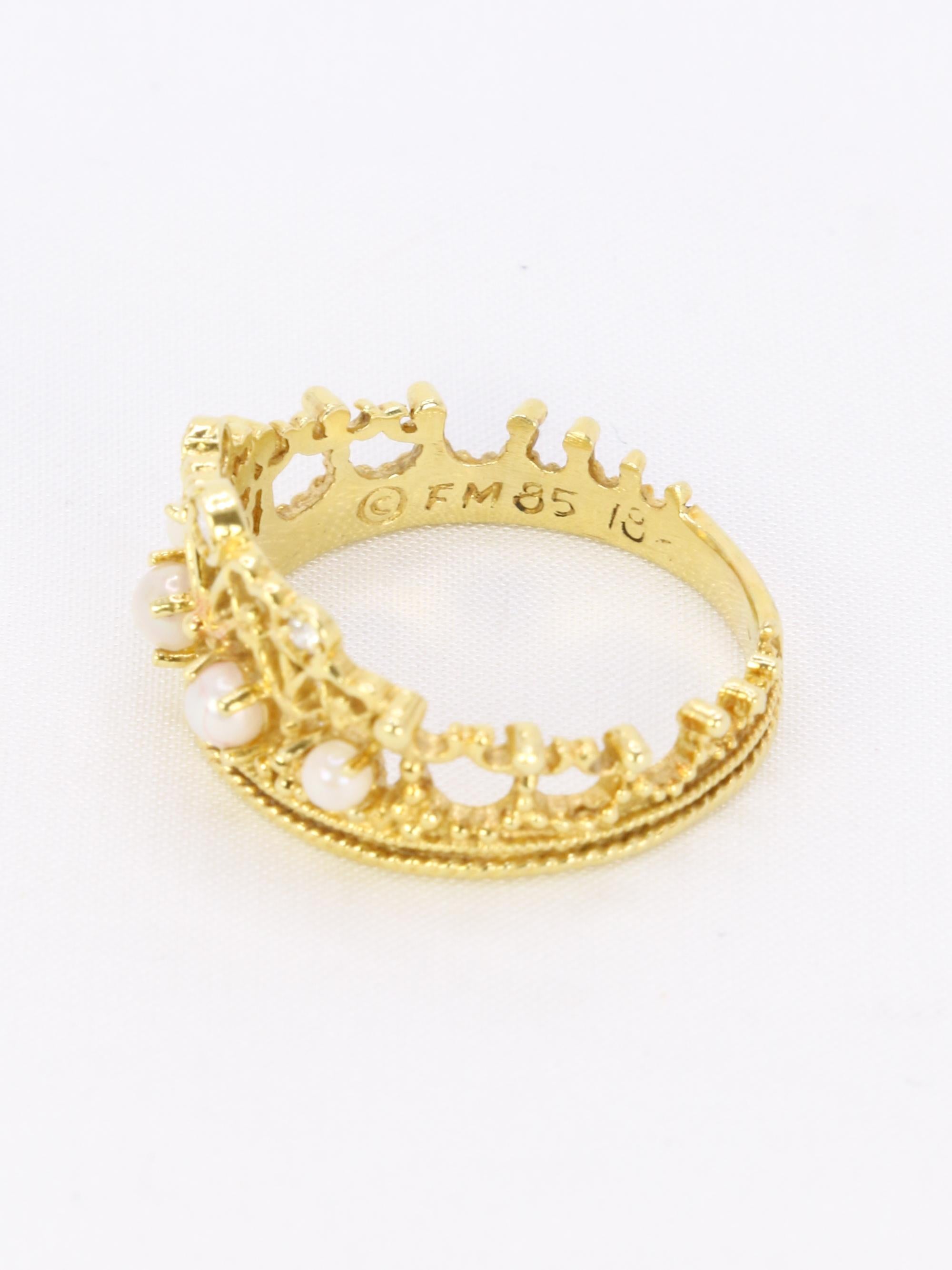Bague couronne or jaune diamants perles