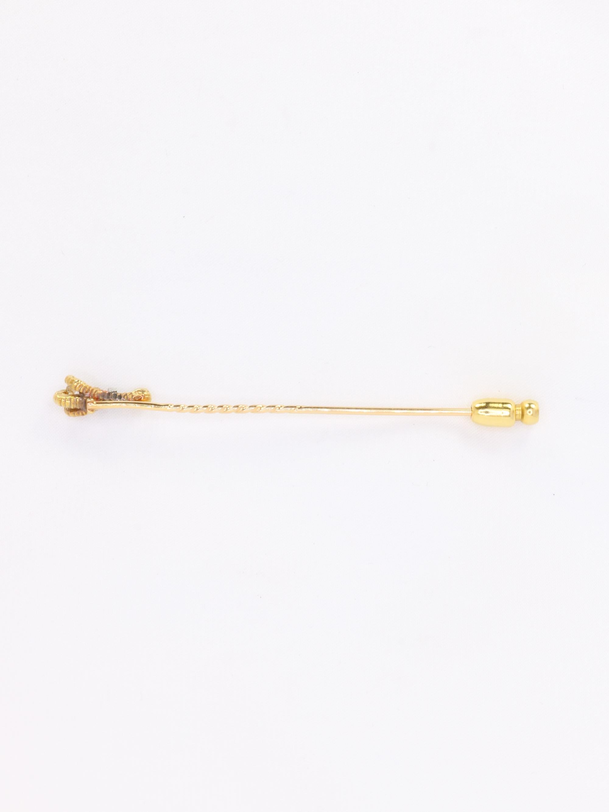 Epingle ancienne serre d'aigle or jaune diamant taille ancienne
