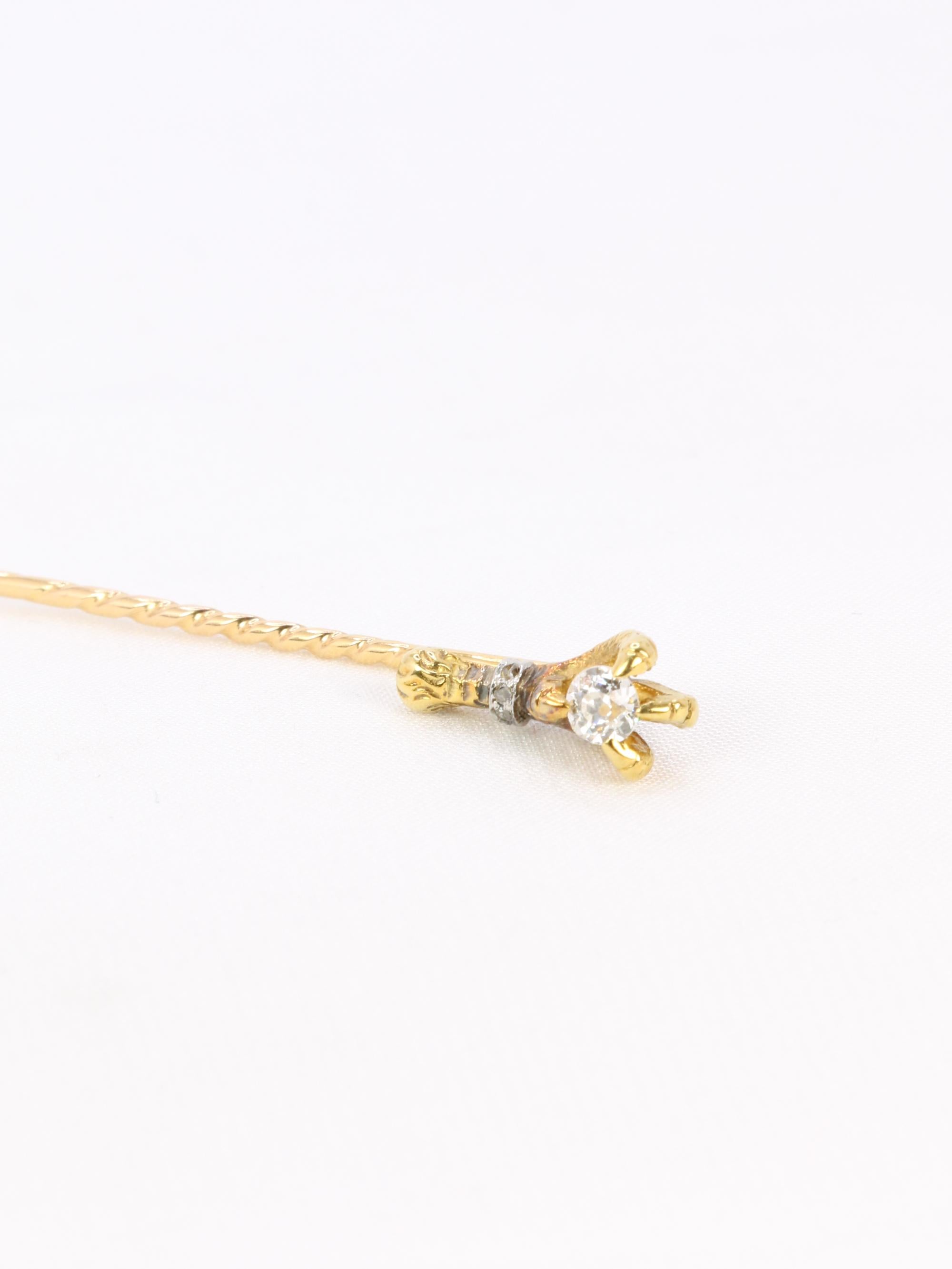 Epingle ancienne serre d'aigle or jaune diamant taille ancienne