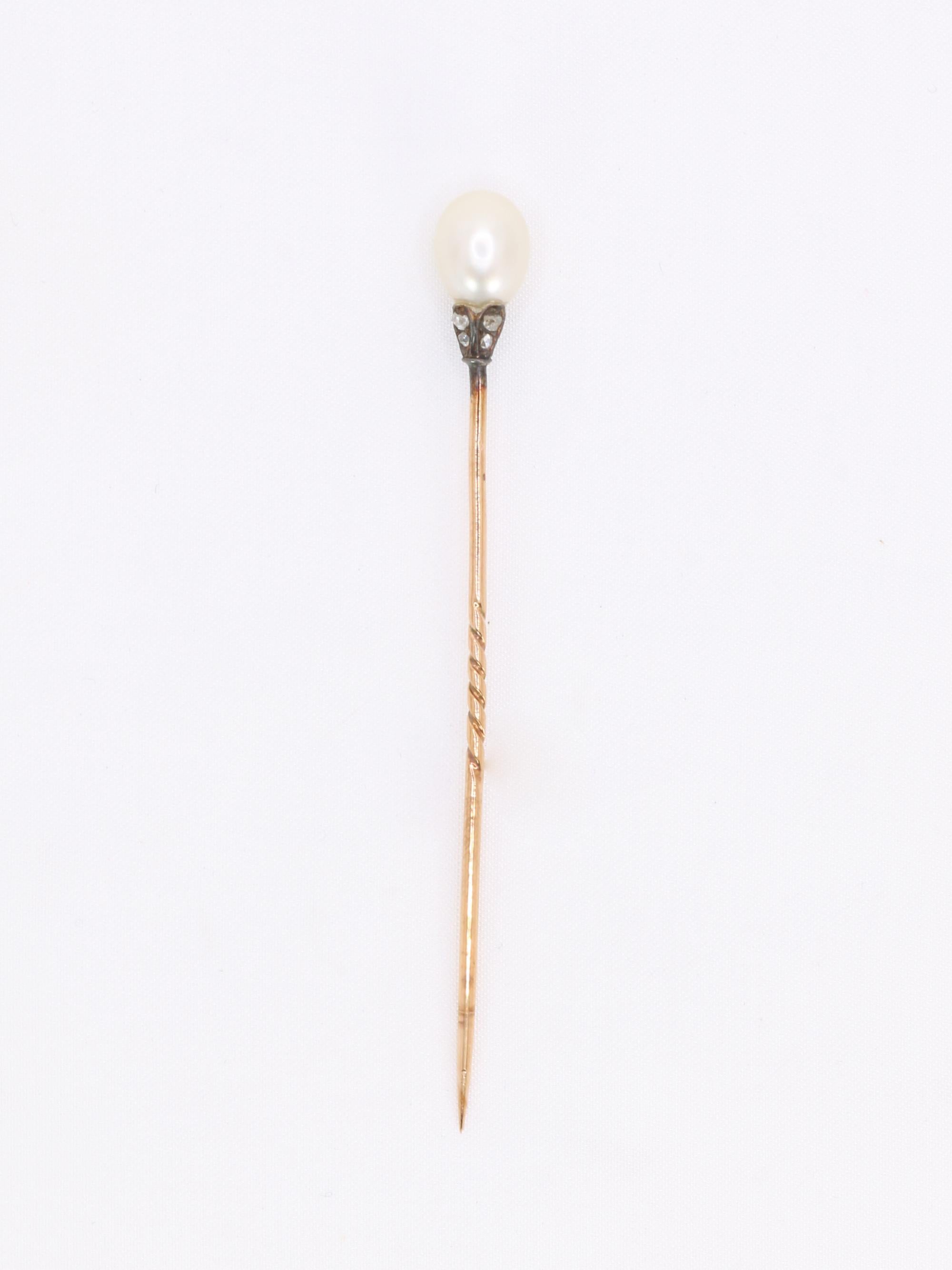 Epingle or jaune perle fine diamants