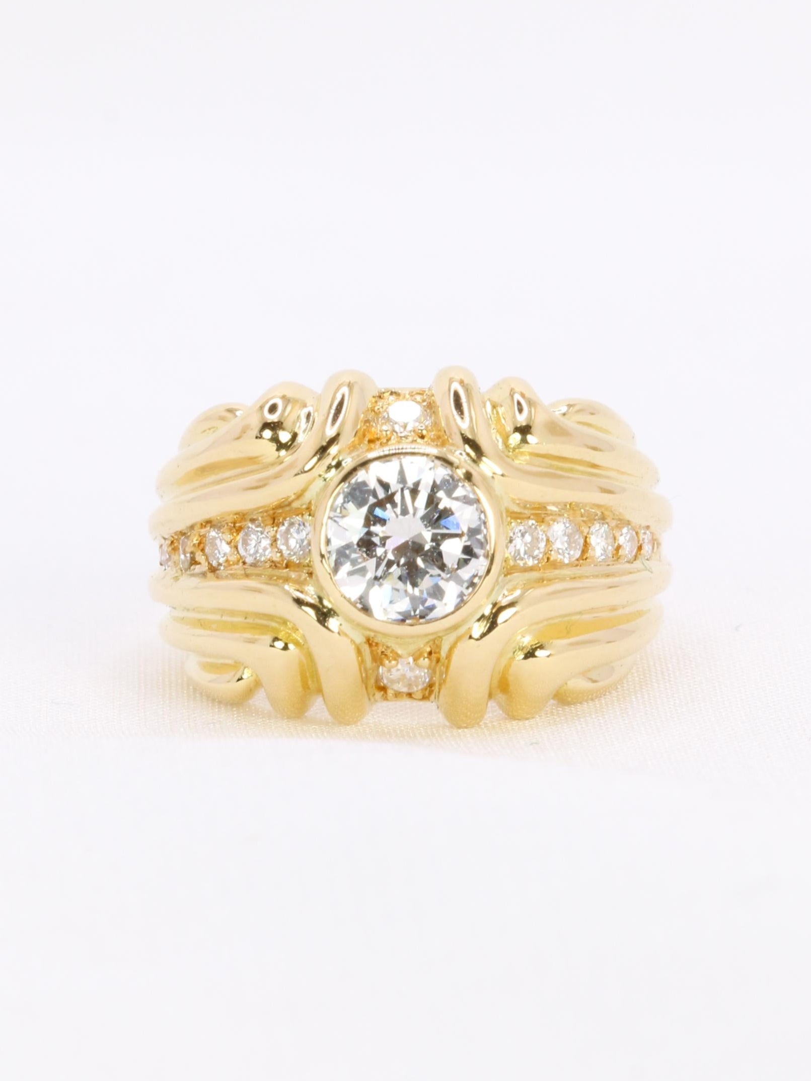 Bague vintage godrons or jaune diamant 0.8 ct