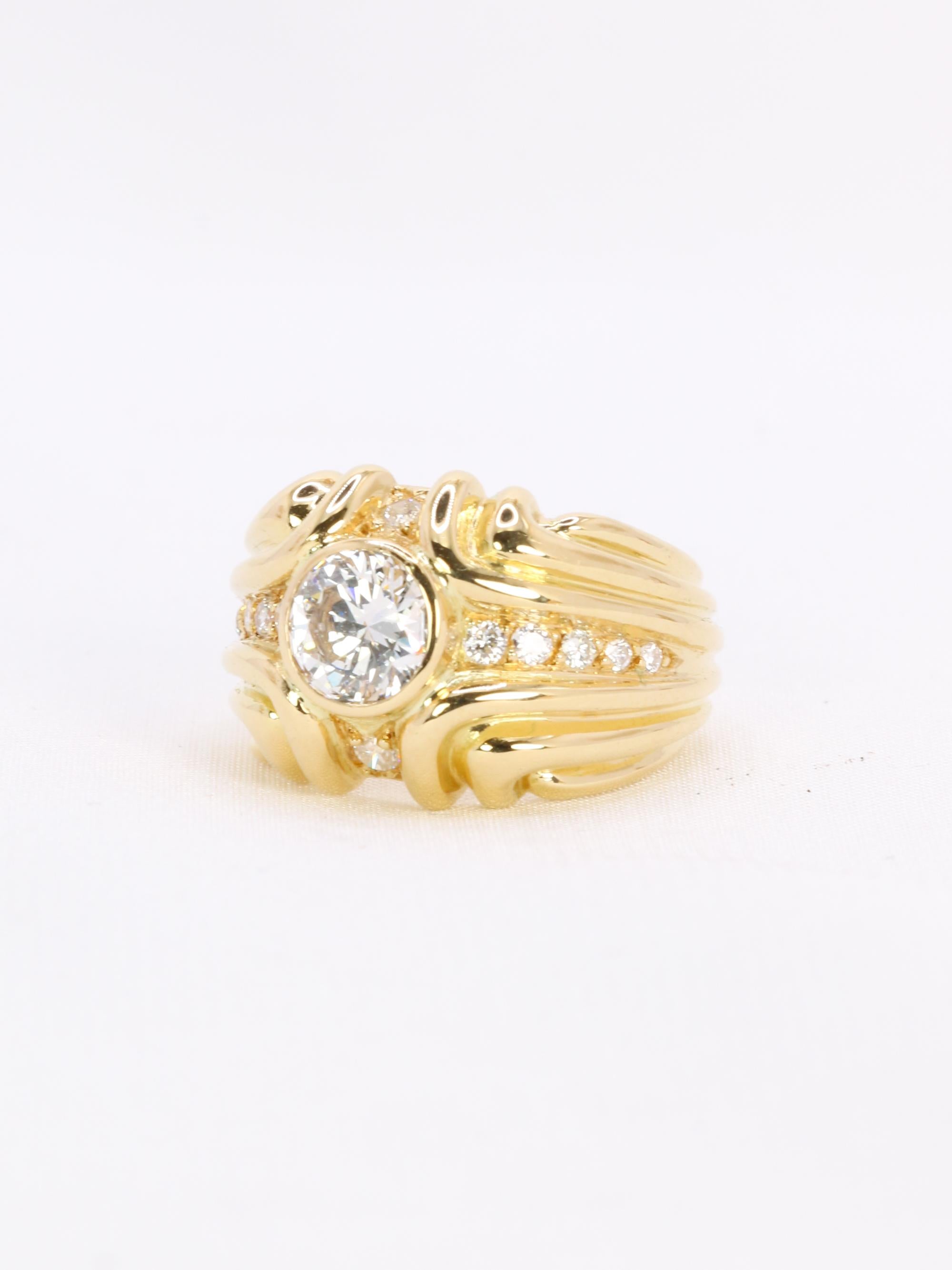 Bague vintage godrons or jaune diamant 0.8 ct