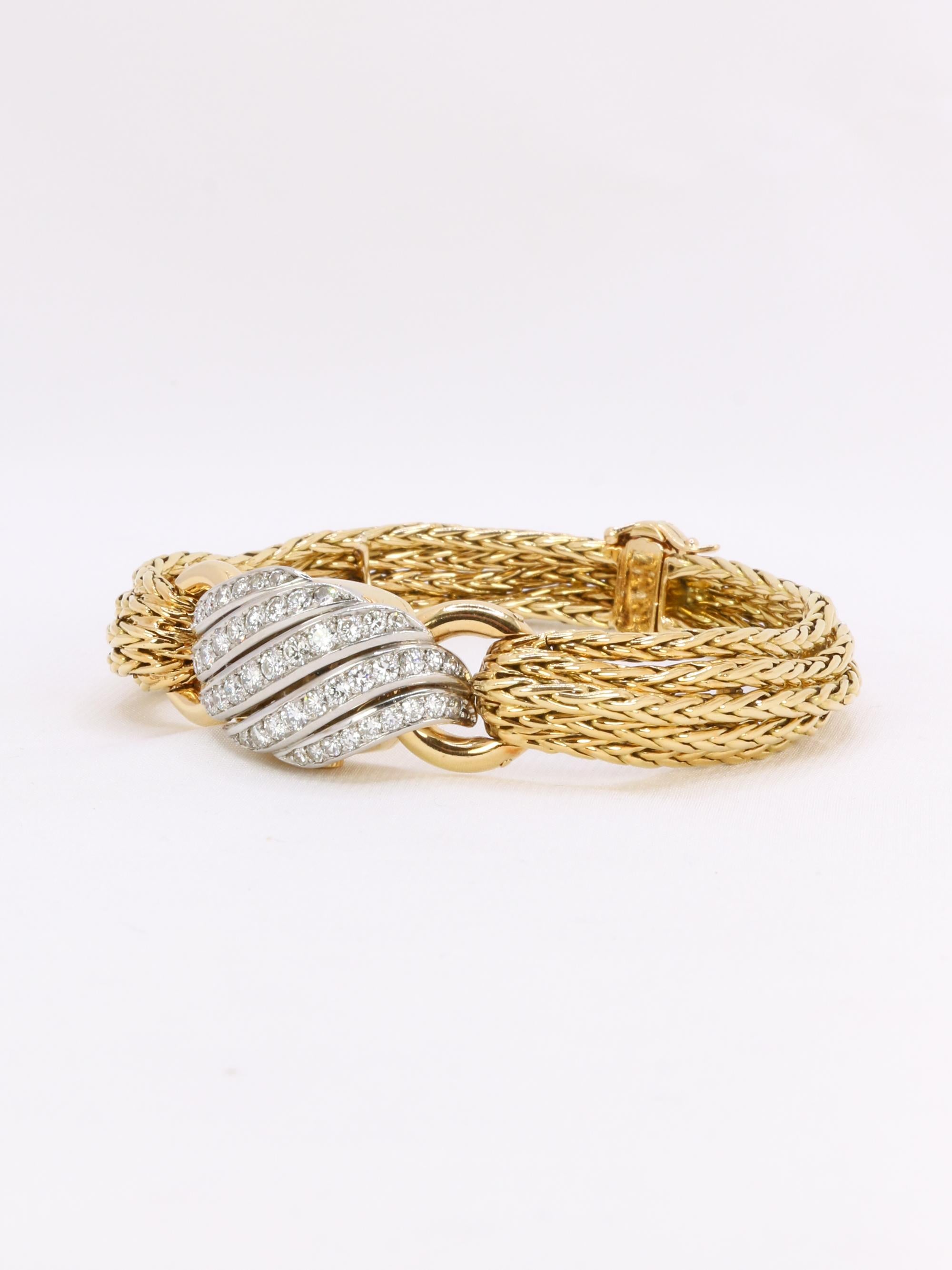 BOUCHERON Montre à secrets or jaune diamants