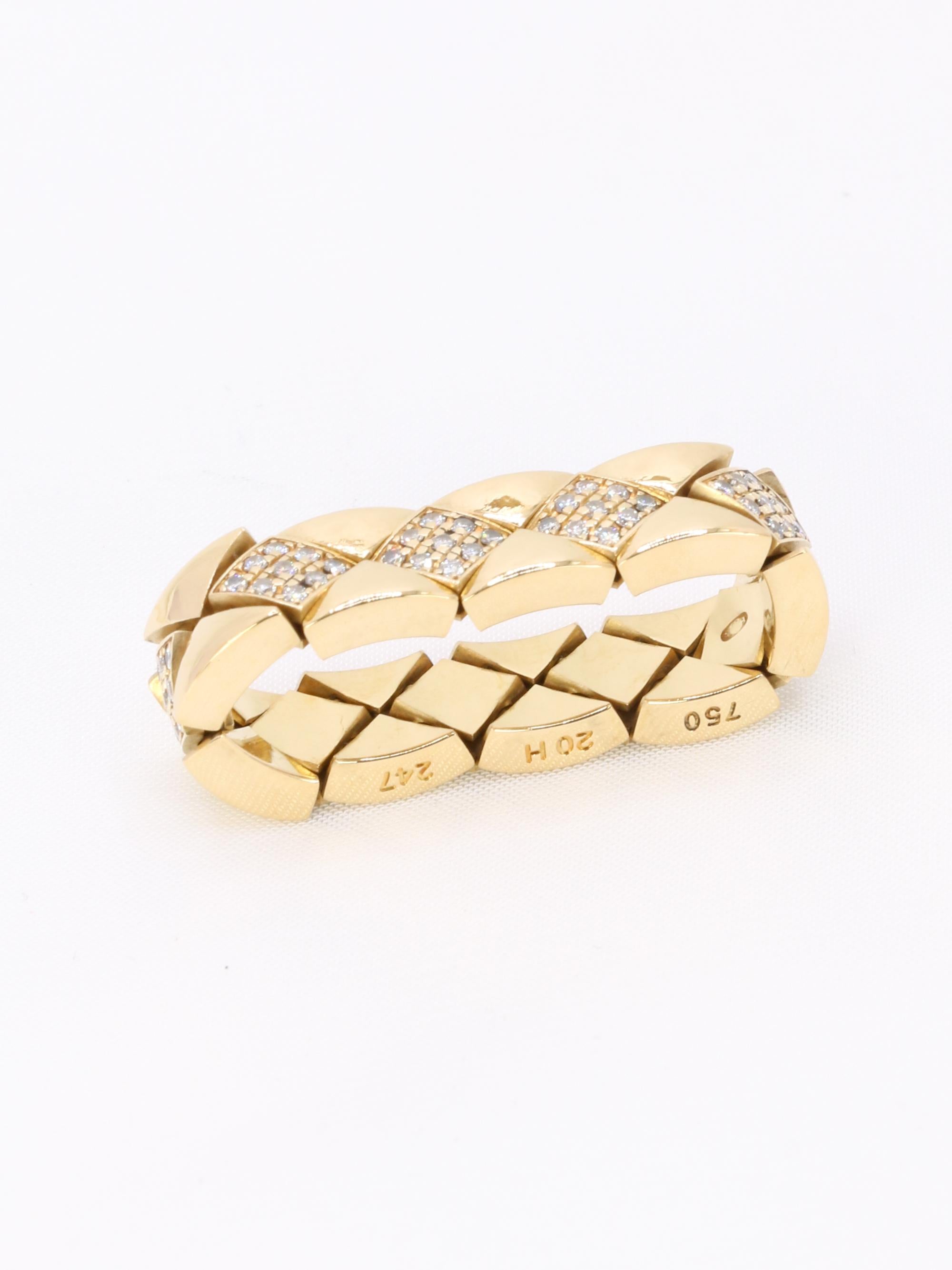 CHANEL Bague "Matelassé" vintage or jaune diamants