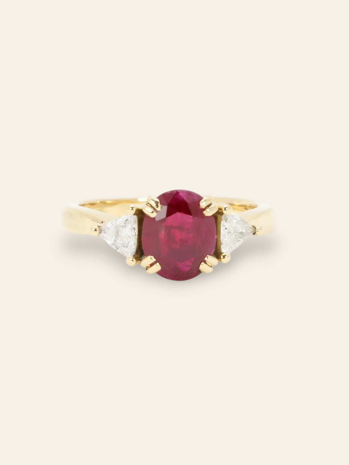 Bague trilogie or jaune rubis diamants trillion