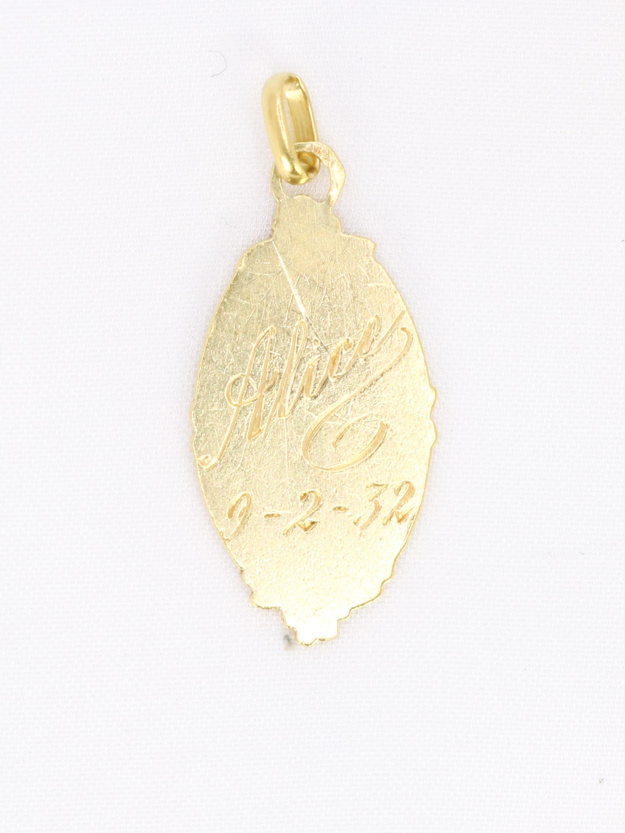 Médaille religieuse Art nouveau or jaune