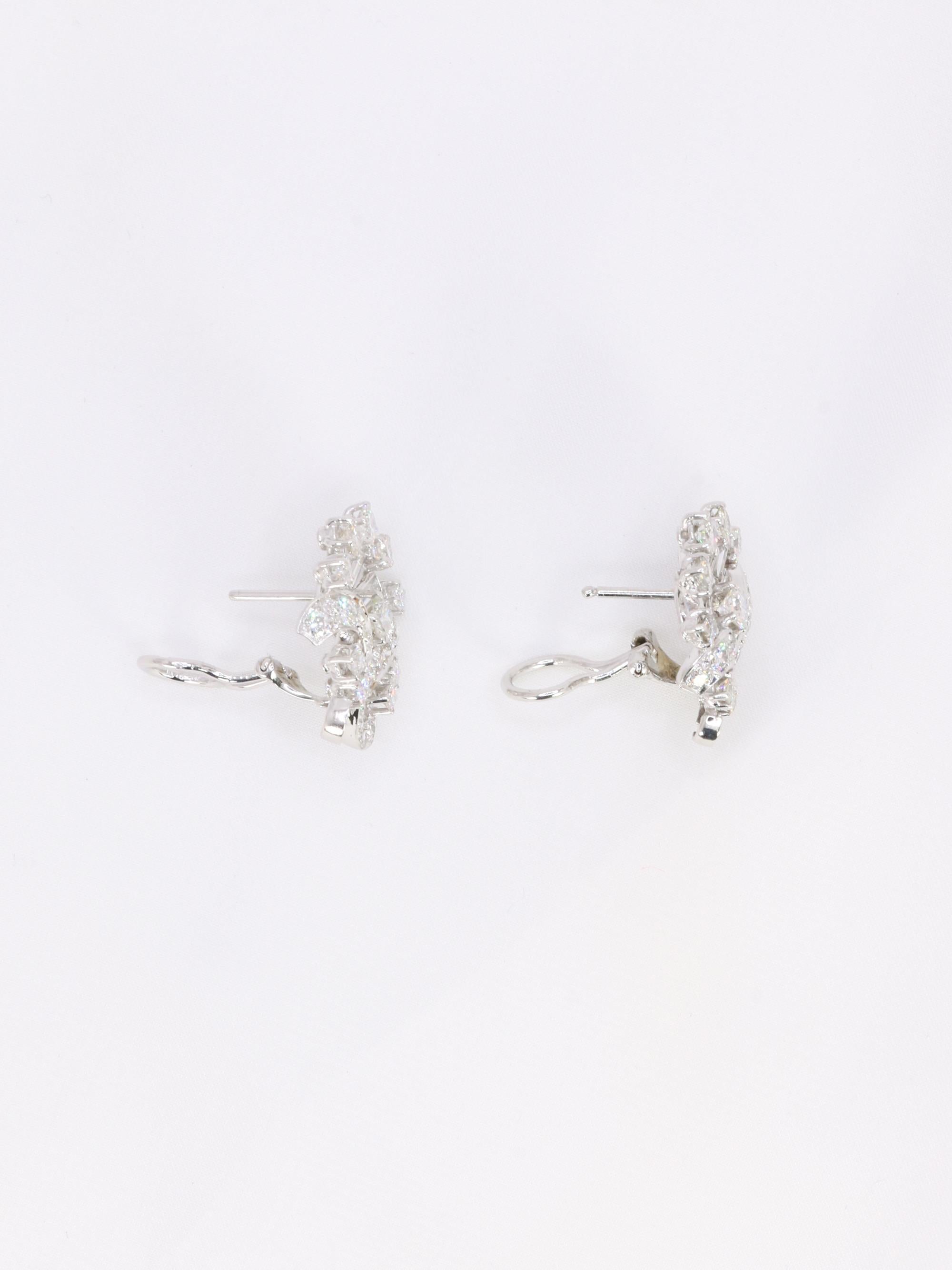 Boucles d'oreilles pendantes or blanc diamants 4,5 carats