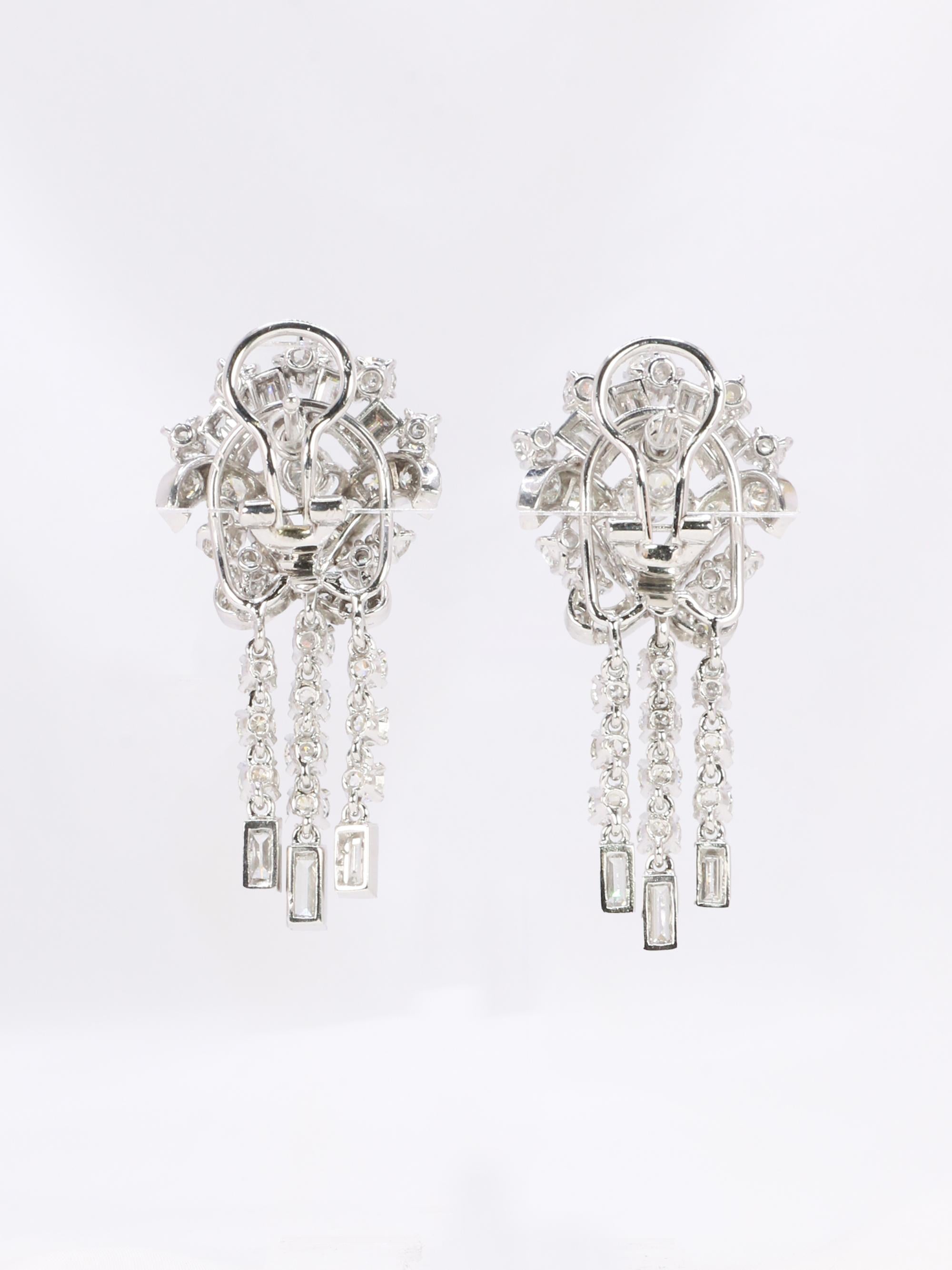 Boucles d'oreilles pendantes or blanc diamants 4,5 carats