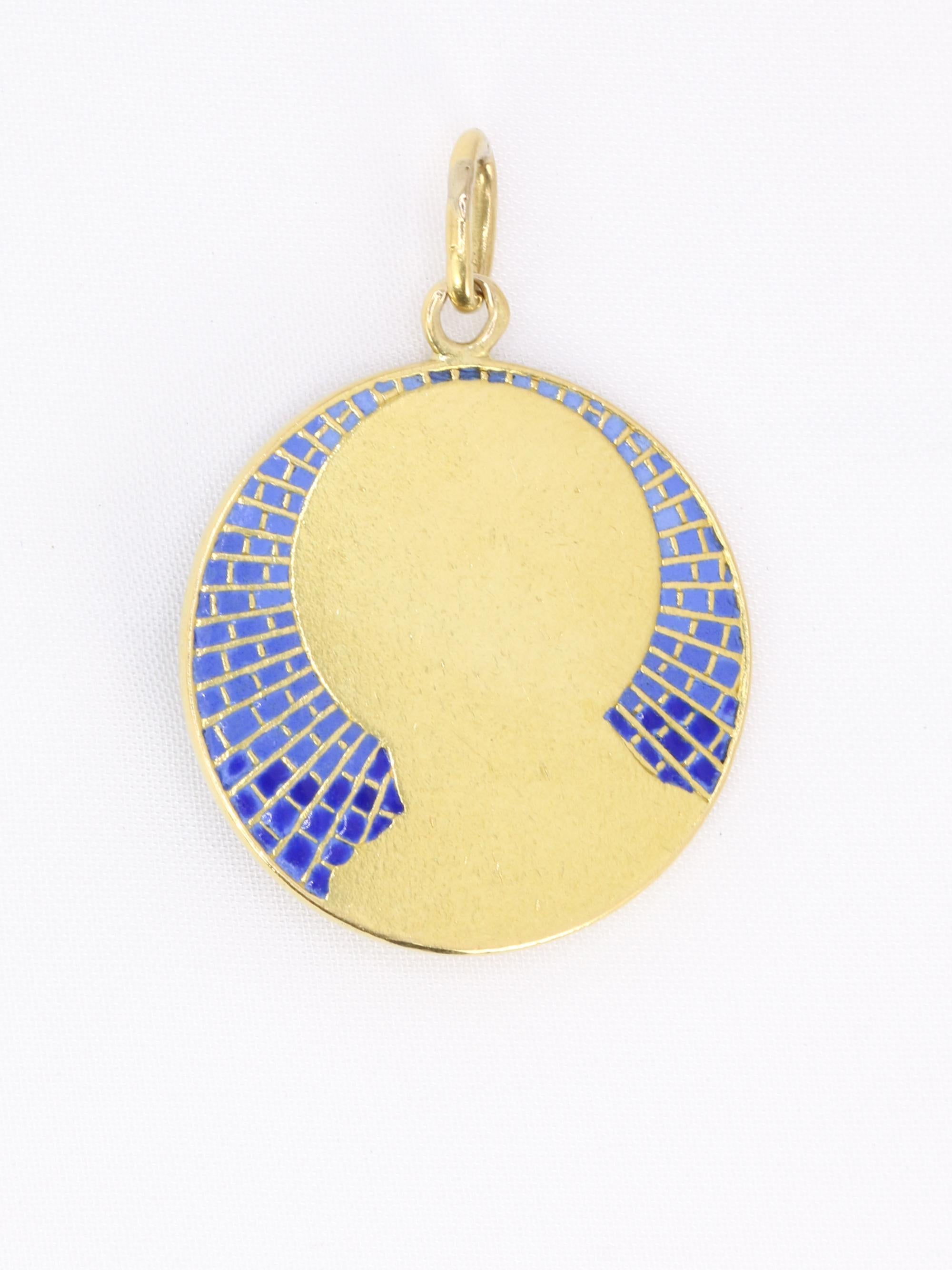 VERNON Médaille Art nouveau Vierge or jaune émail