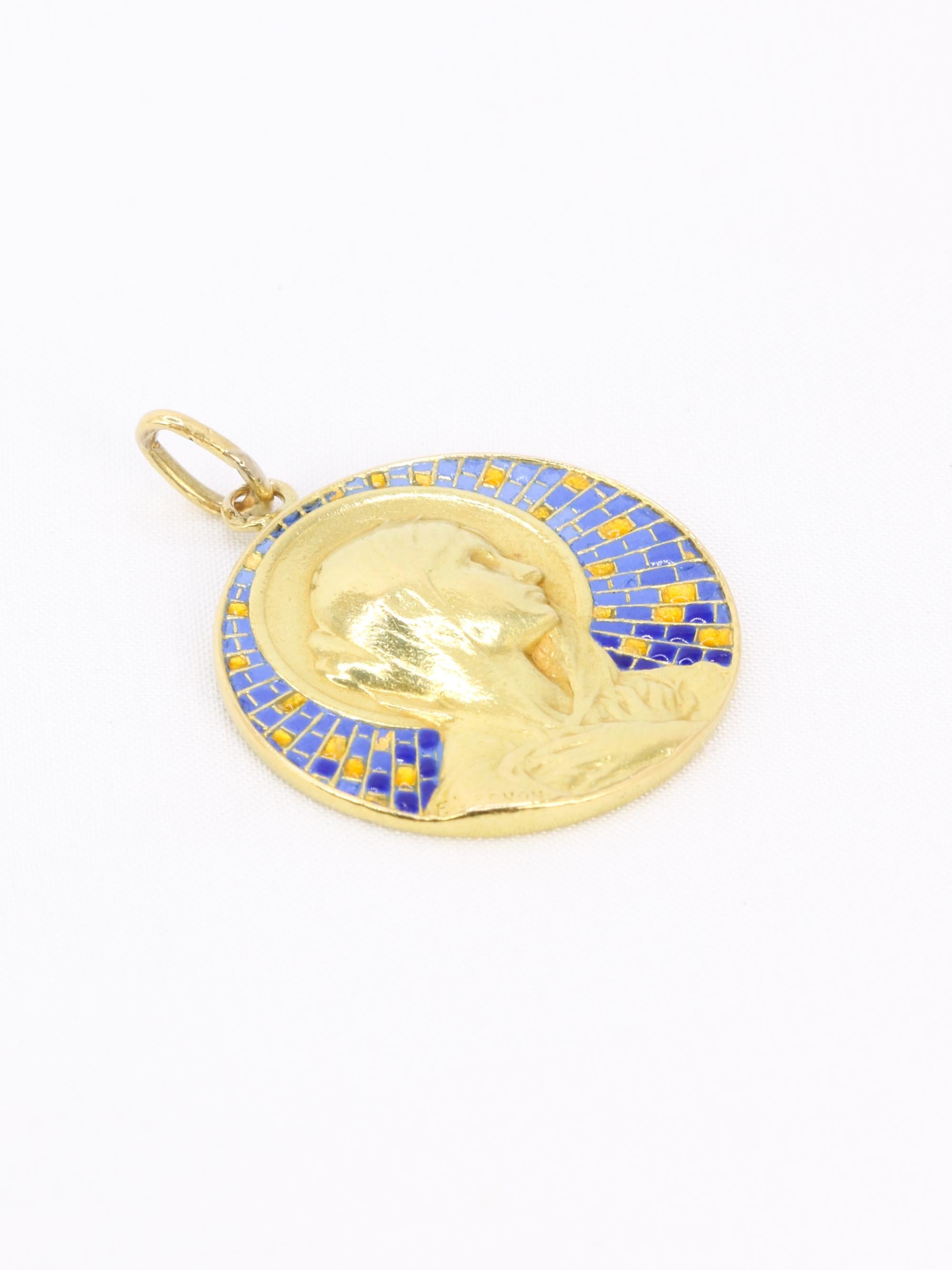 VERNON Médaille Art nouveau Vierge or jaune émail
