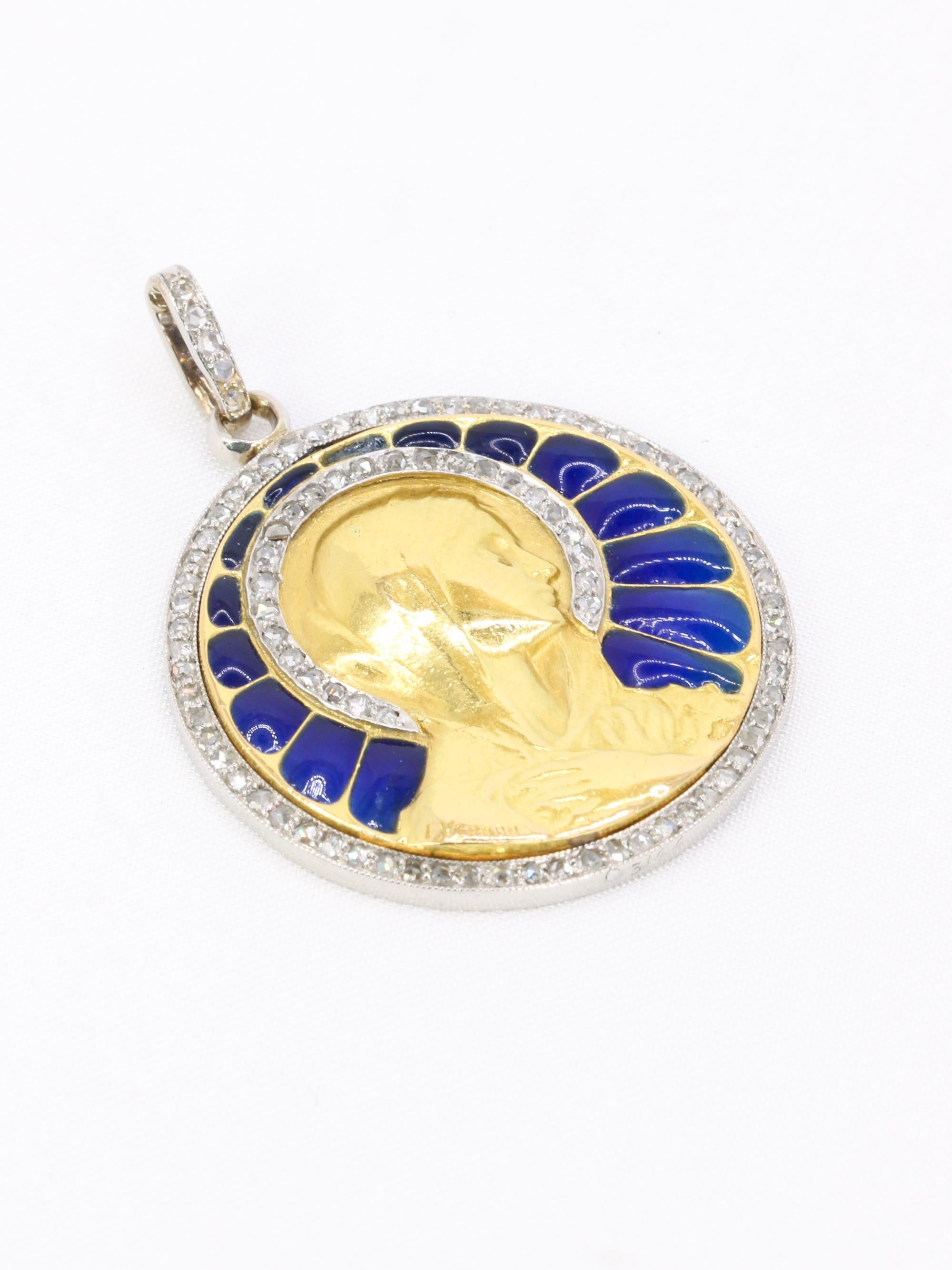 VERNON Médaille Art Nouveau émail plique-à-jour or jaune diamants