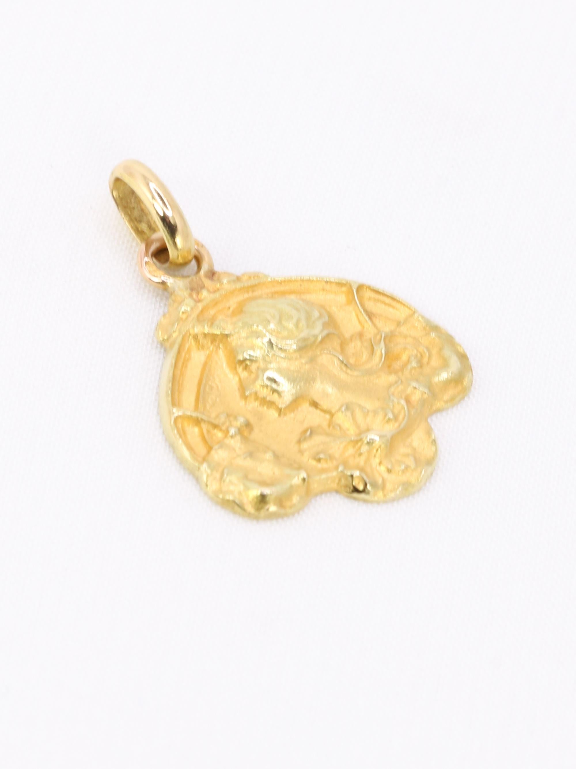 Médaille Art Nouveau femme de profil or jaune