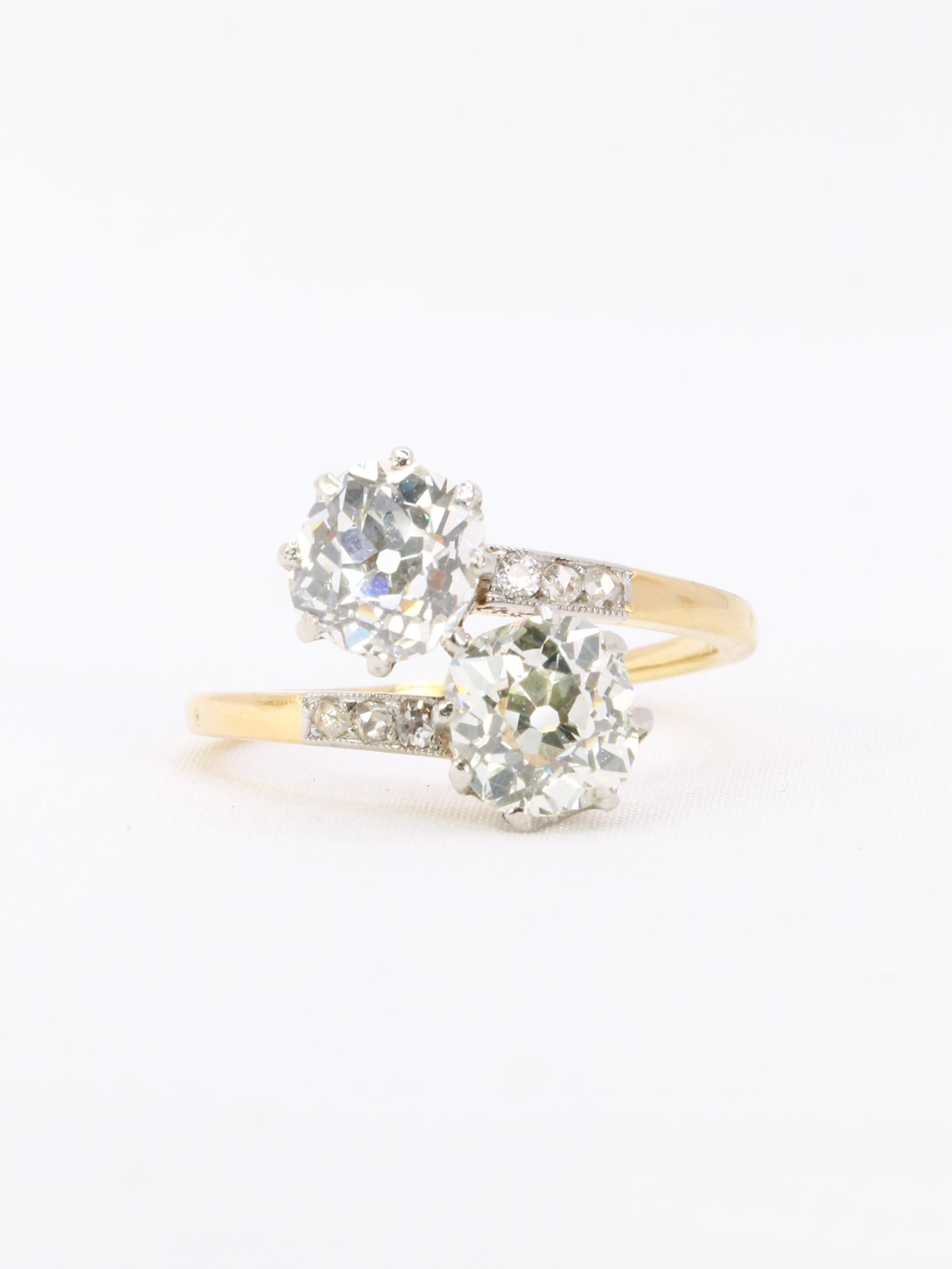 Bague ancienne toi et moi diamants taille ancienne 2,60 carats
