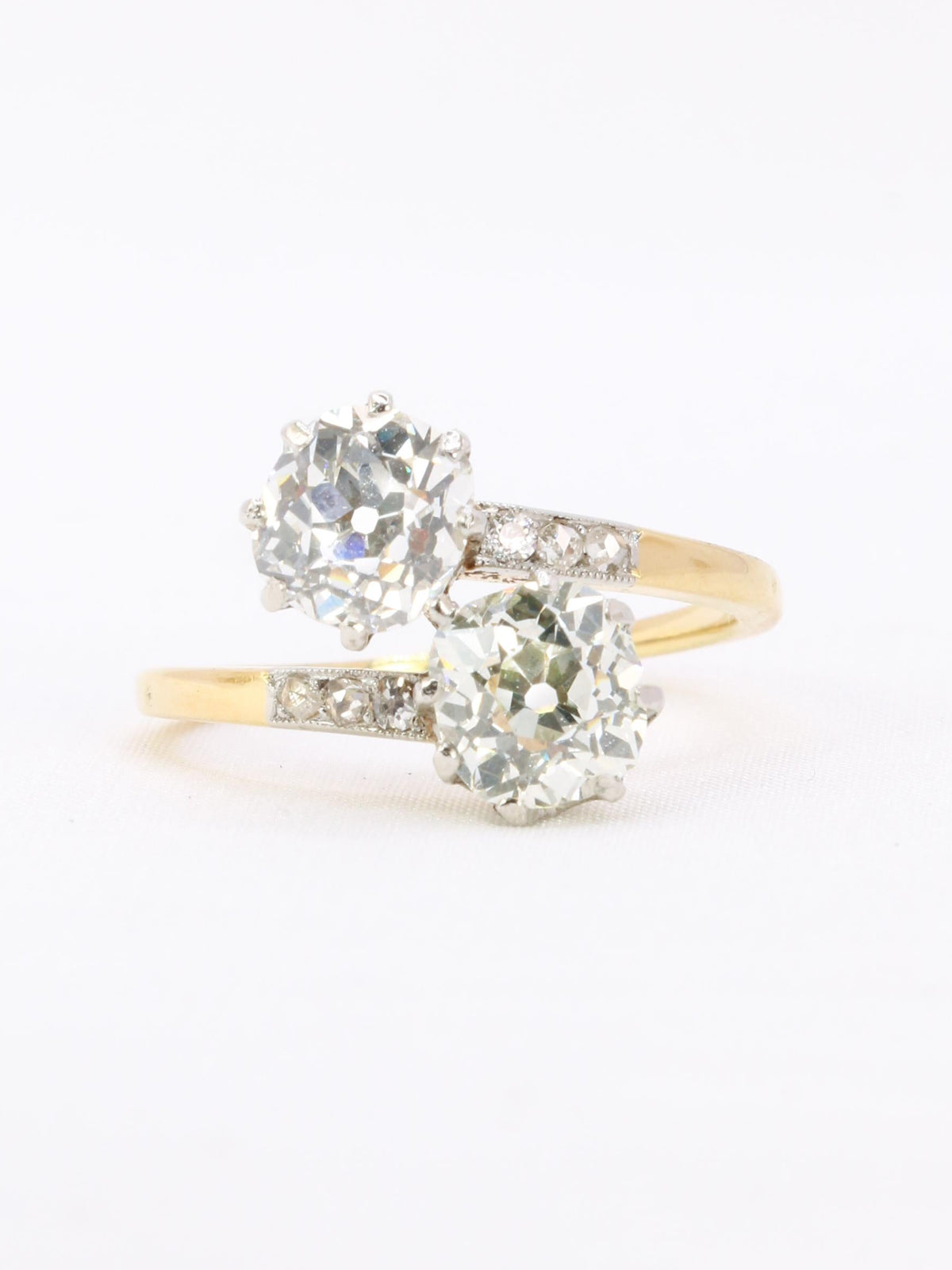 Bague ancienne toi et moi diamants taille ancienne 2,60 carats