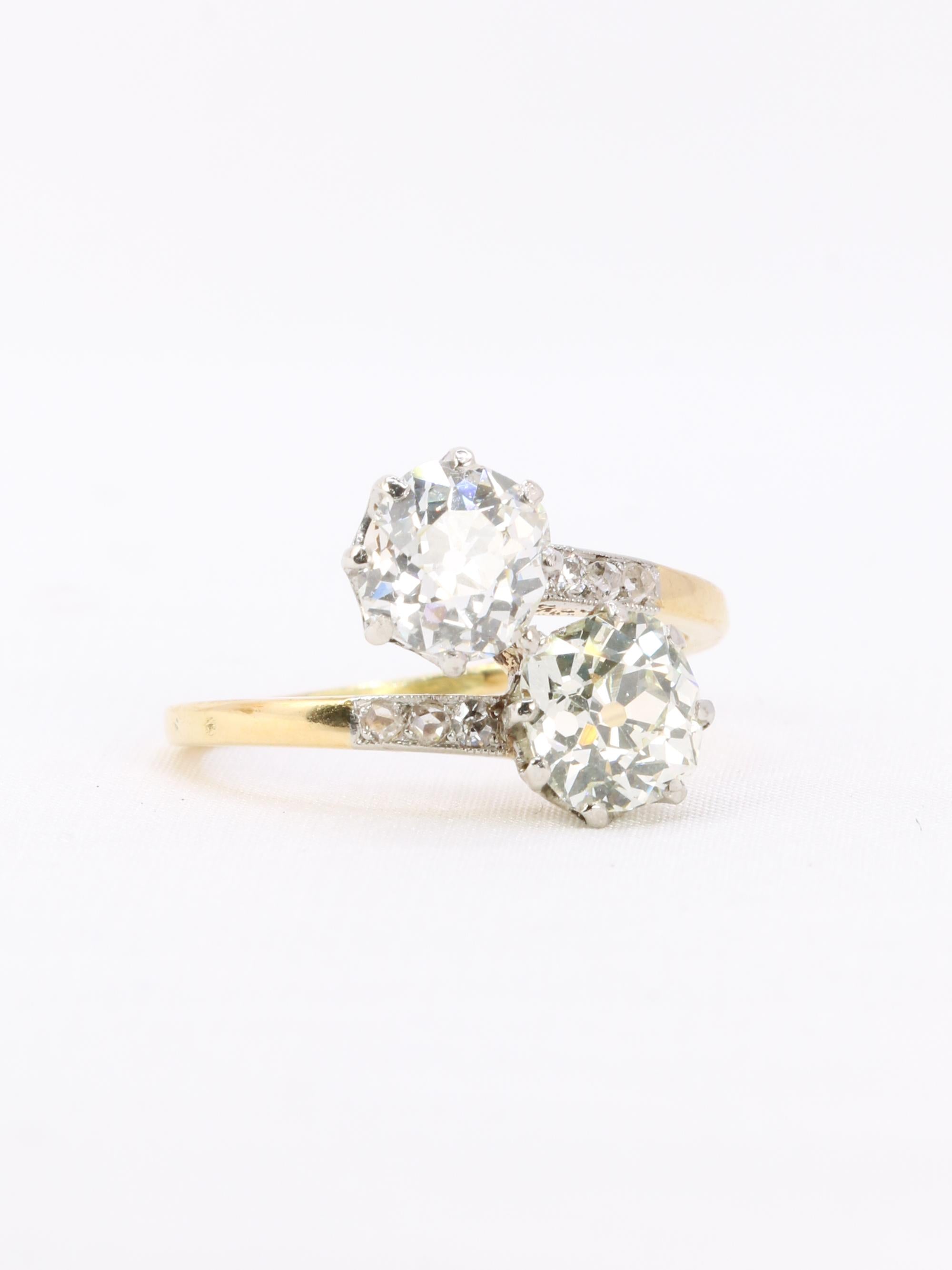 Bague ancienne toi et moi diamants taille ancienne 2,60 carats