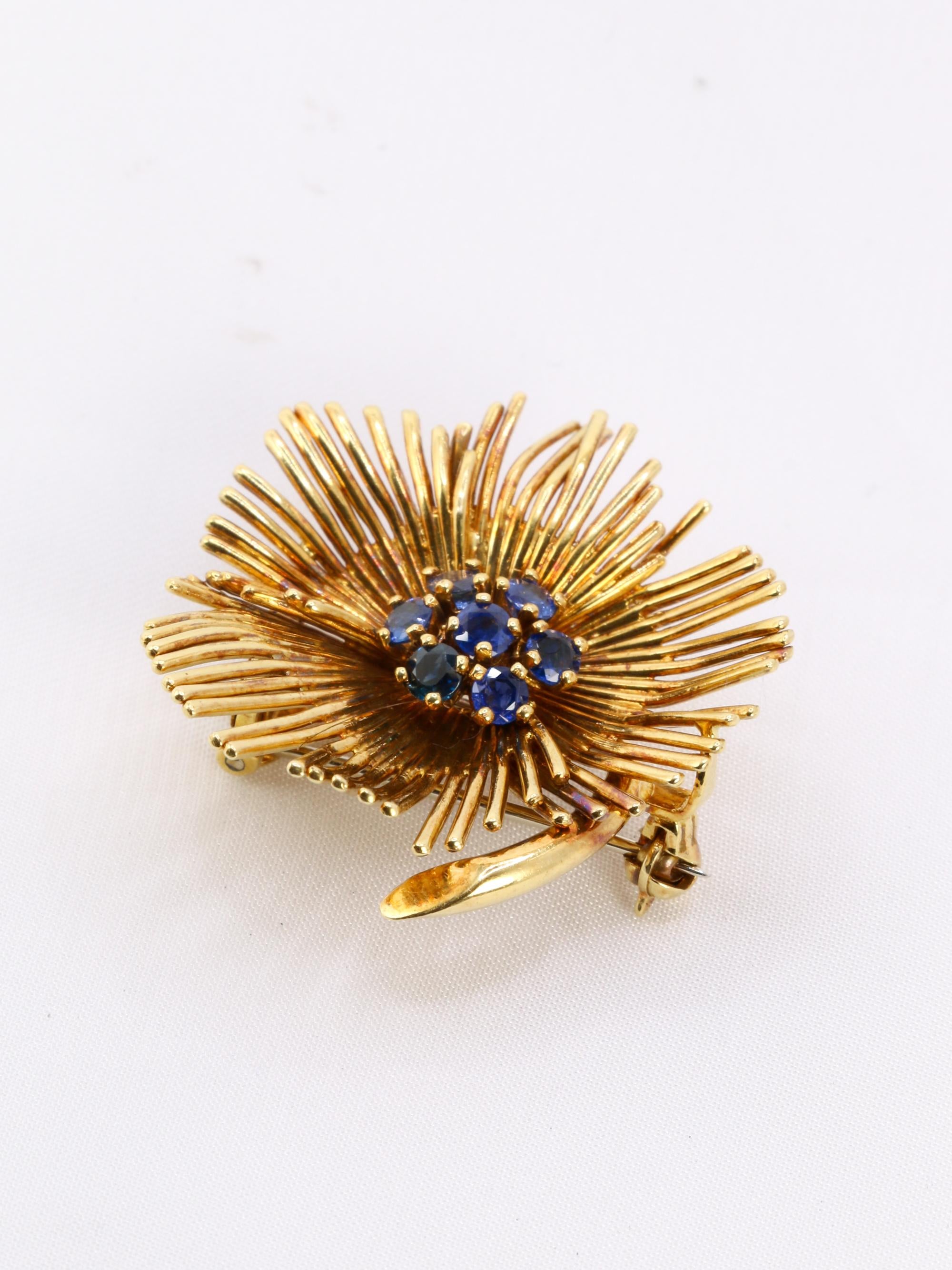 Van Cleef & Arpels Broche Clip fleur or jaune saphirs