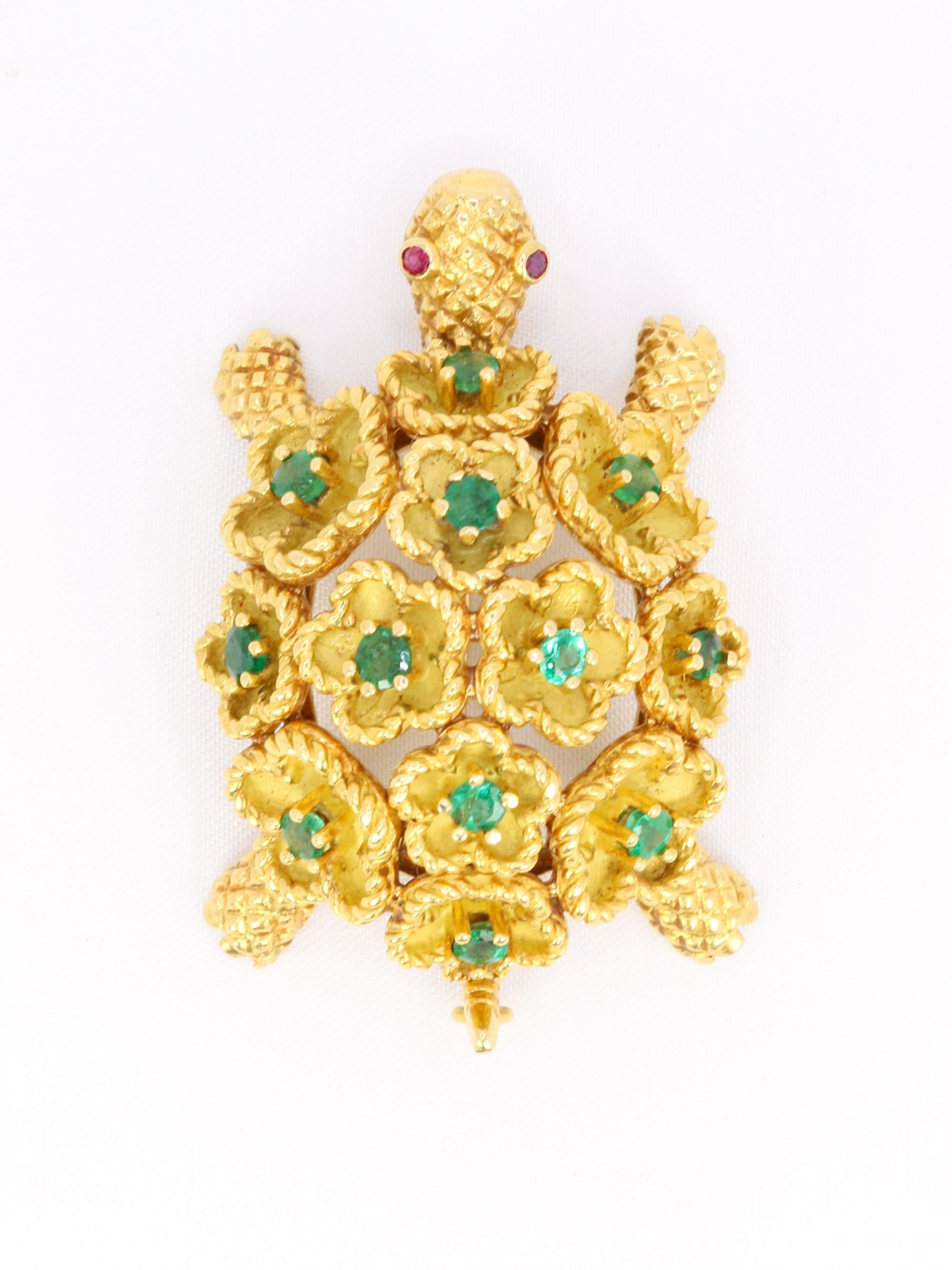 Broche Tortue or jaune émeraudes rubis